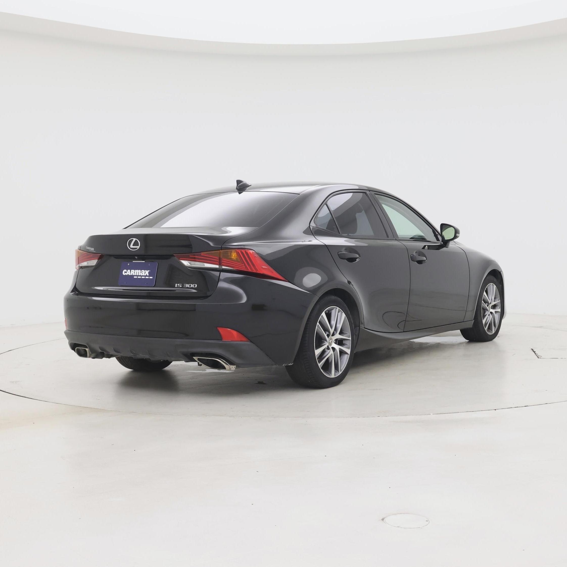 Thumbnail: 2016 Lexus IS - 8