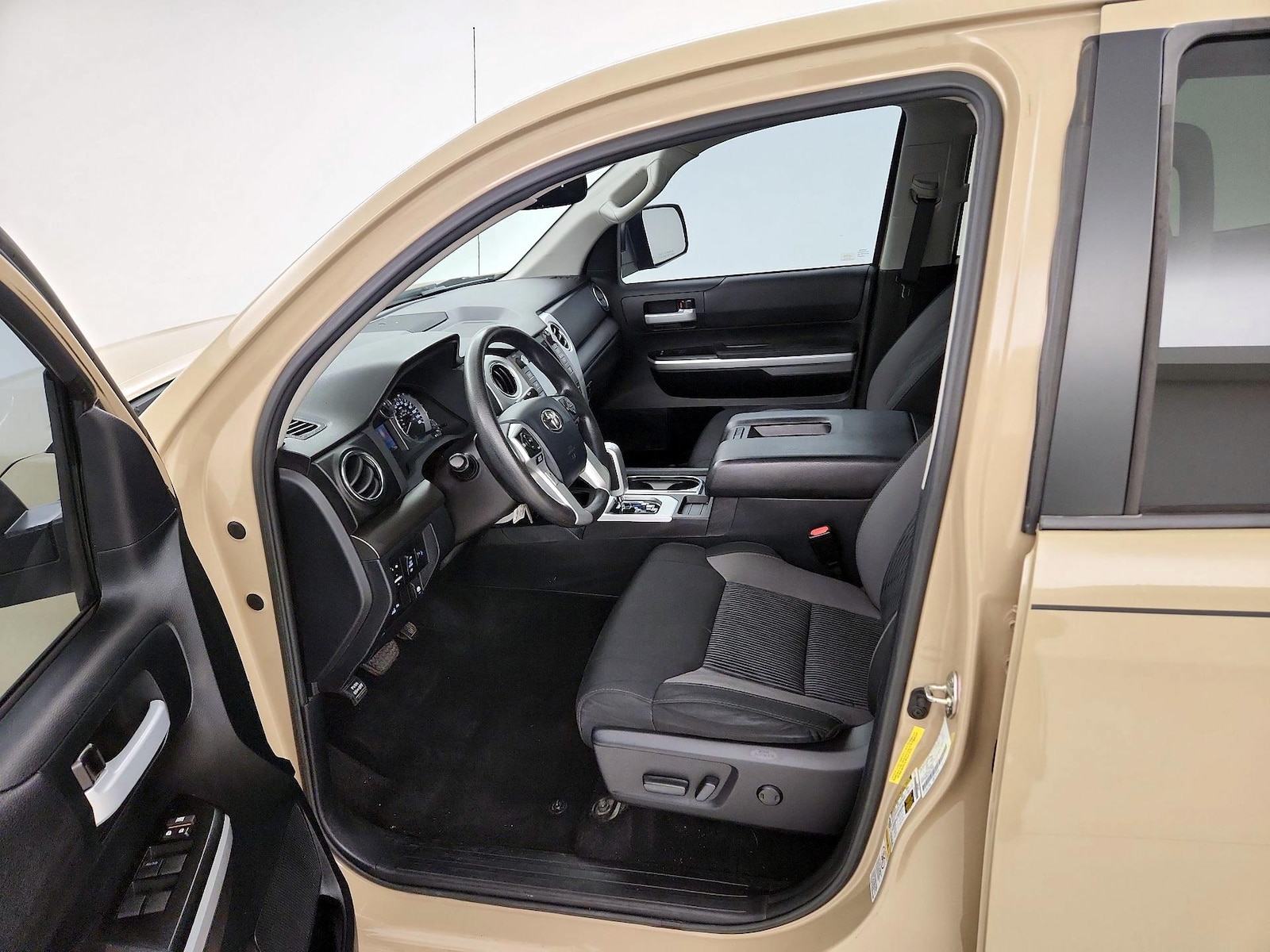 2017 Toyota Tundra SR5 - Photo 10