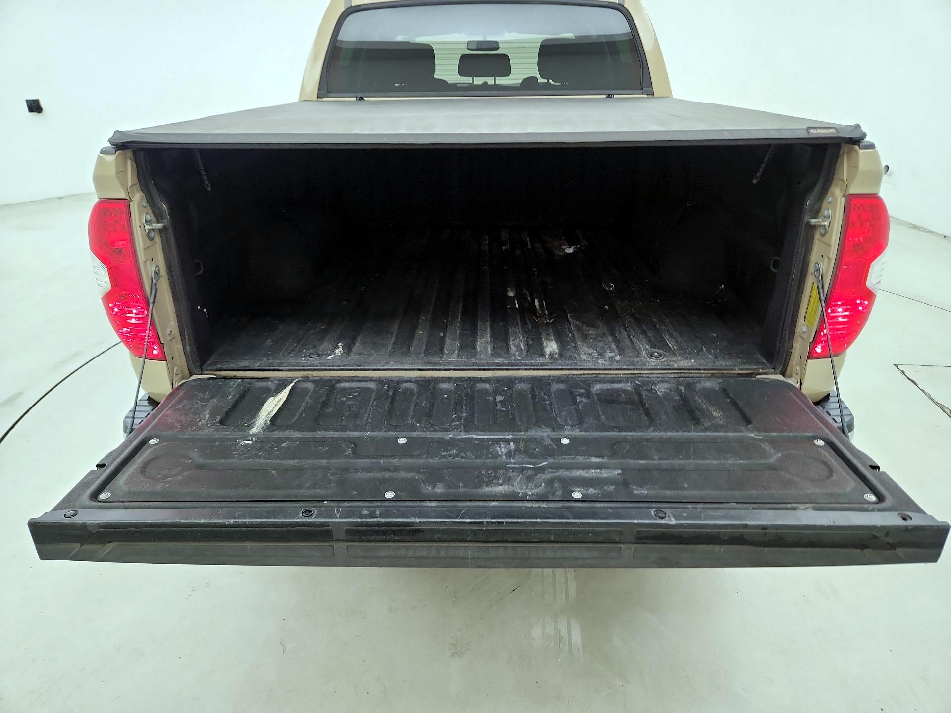 Thumbnail: 2017 Toyota Tundra - 20