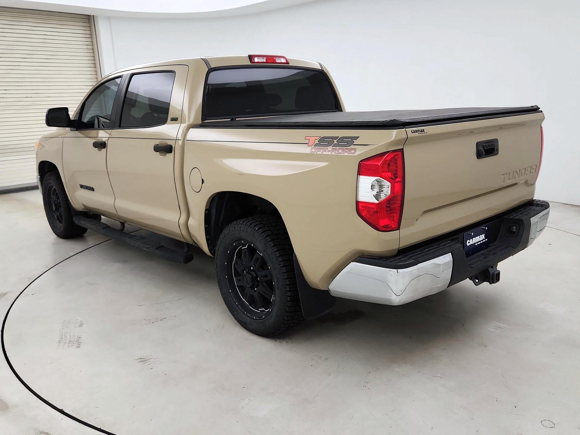 Thumbnail: 2017 Toyota Tundra - 7