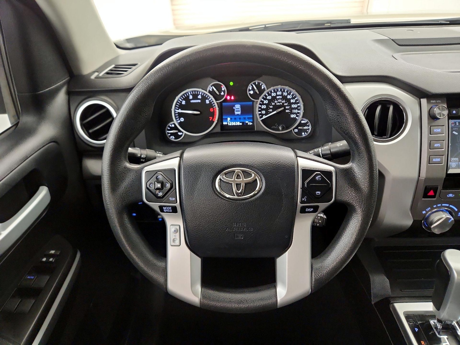 2017 Toyota Tundra SR5 - Photo 9