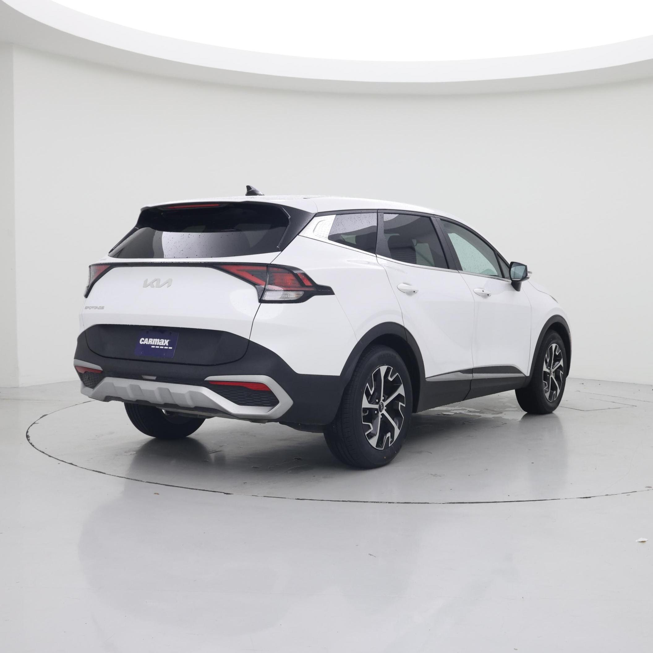 Thumbnail: 2023 Kia Sportage - 8