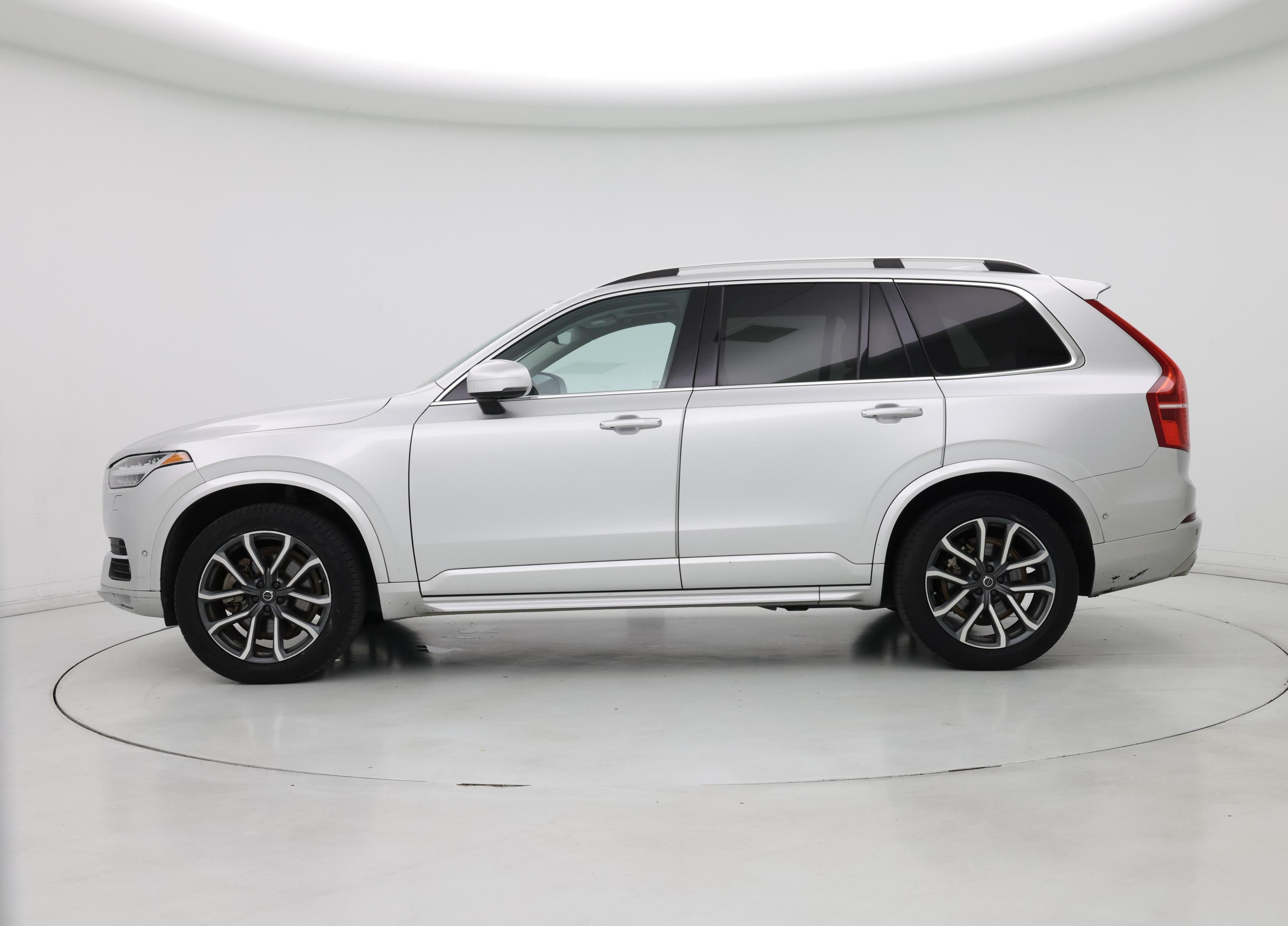 Thumbnail: 2018 Volvo XC90 - 3