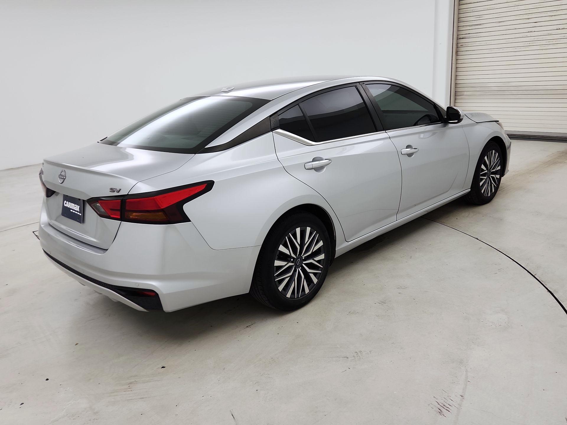 Thumbnail: 2023 Nissan Altima - 5