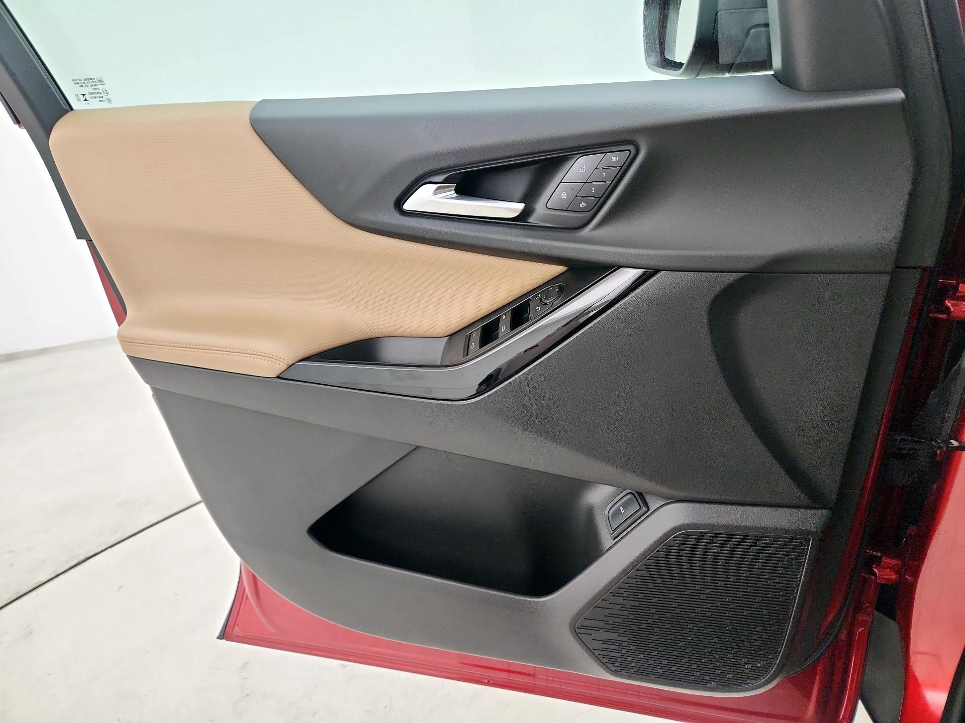 Thumbnail: 2025 Chevrolet Equinox - 12