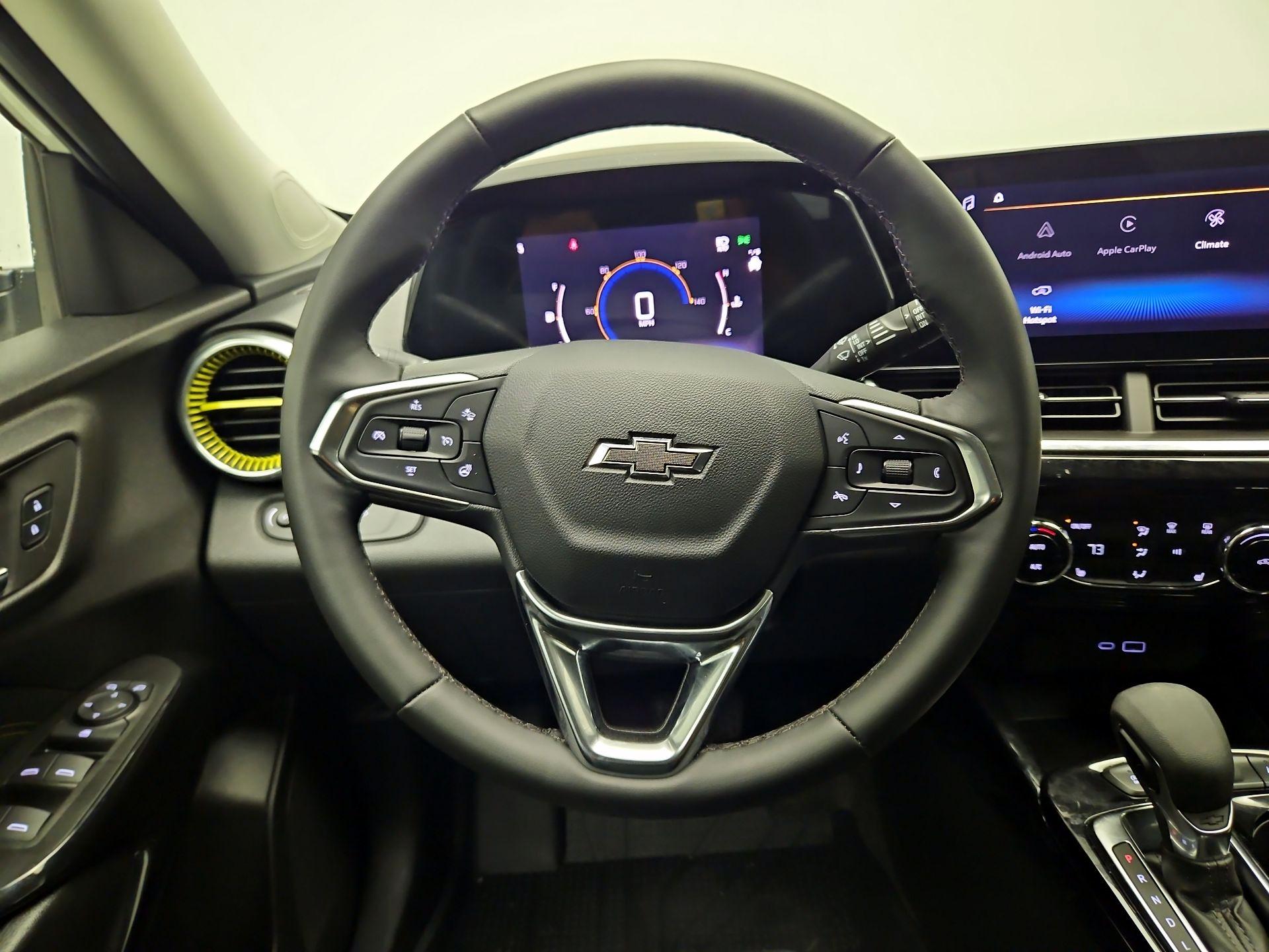 Thumbnail: 2025 Chevrolet Trax - 10
