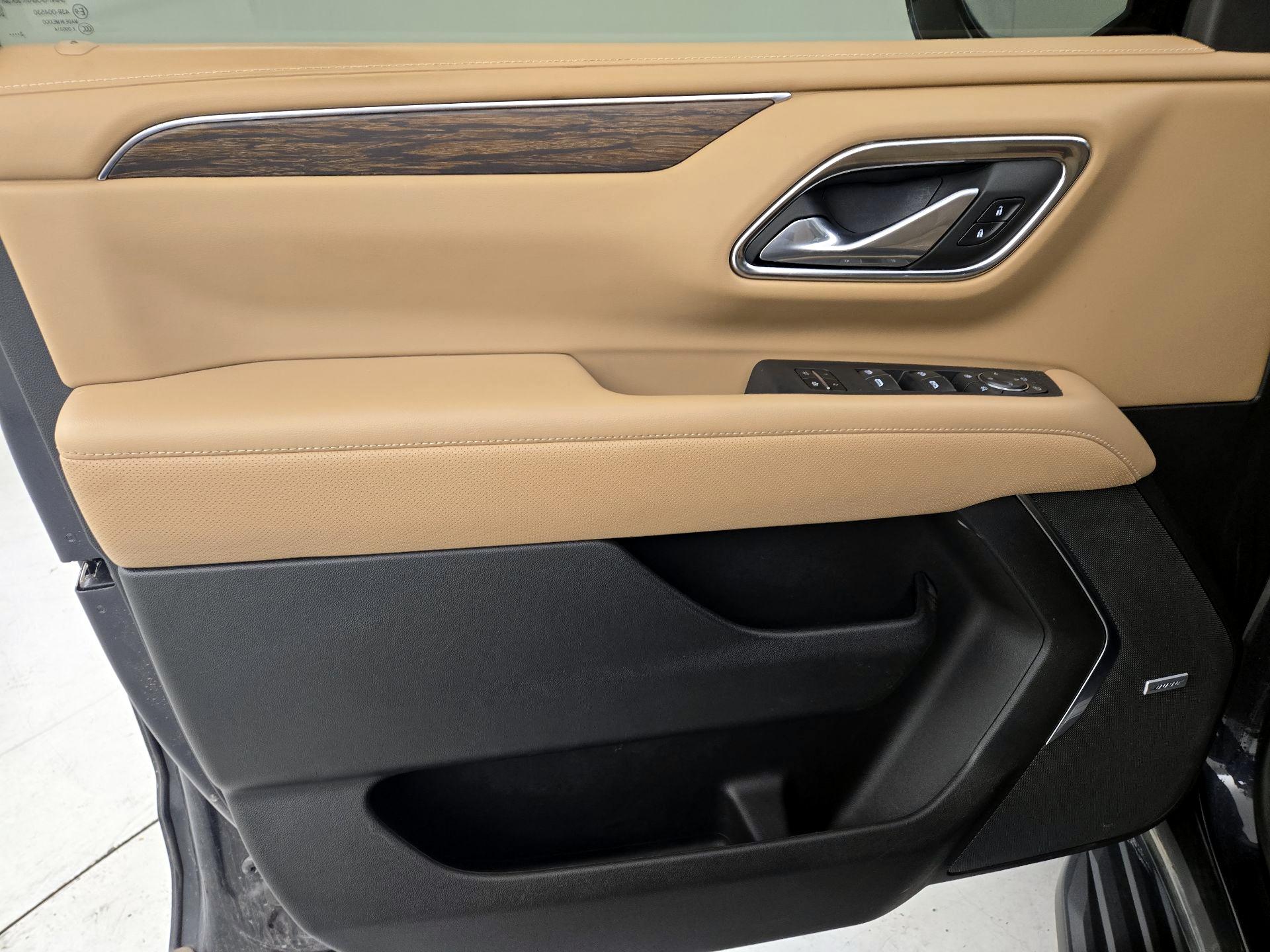 Thumbnail: 2023 Chevrolet Suburban - 12