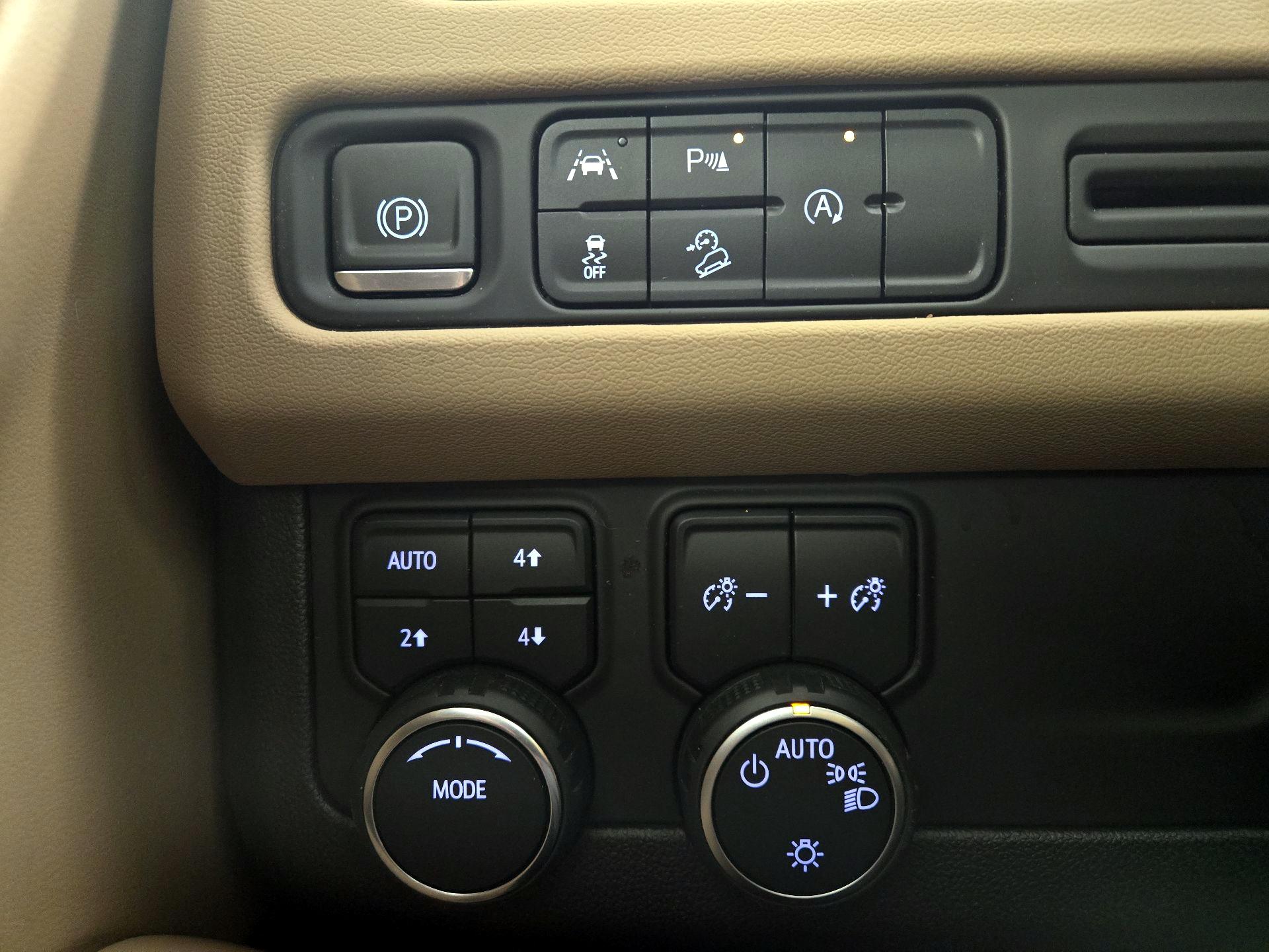 Thumbnail: 2023 Chevrolet Suburban - 13