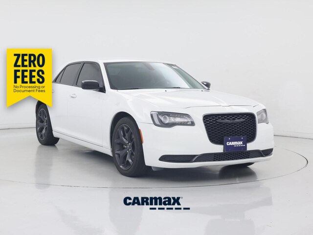 White 2022 Chrysler 300 Touring RWD Sedan Rear-Wheel Drive Automatic