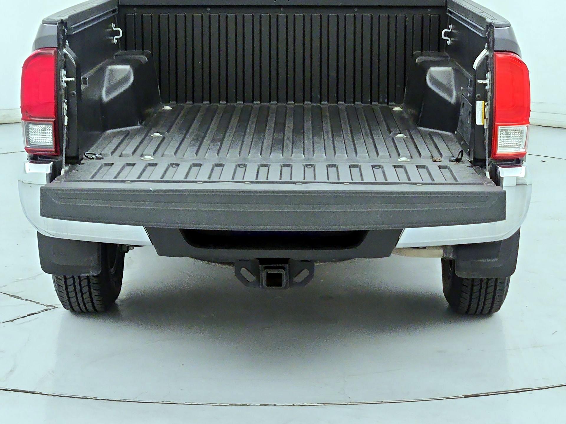 Thumbnail: 2021 Toyota Tacoma - 20