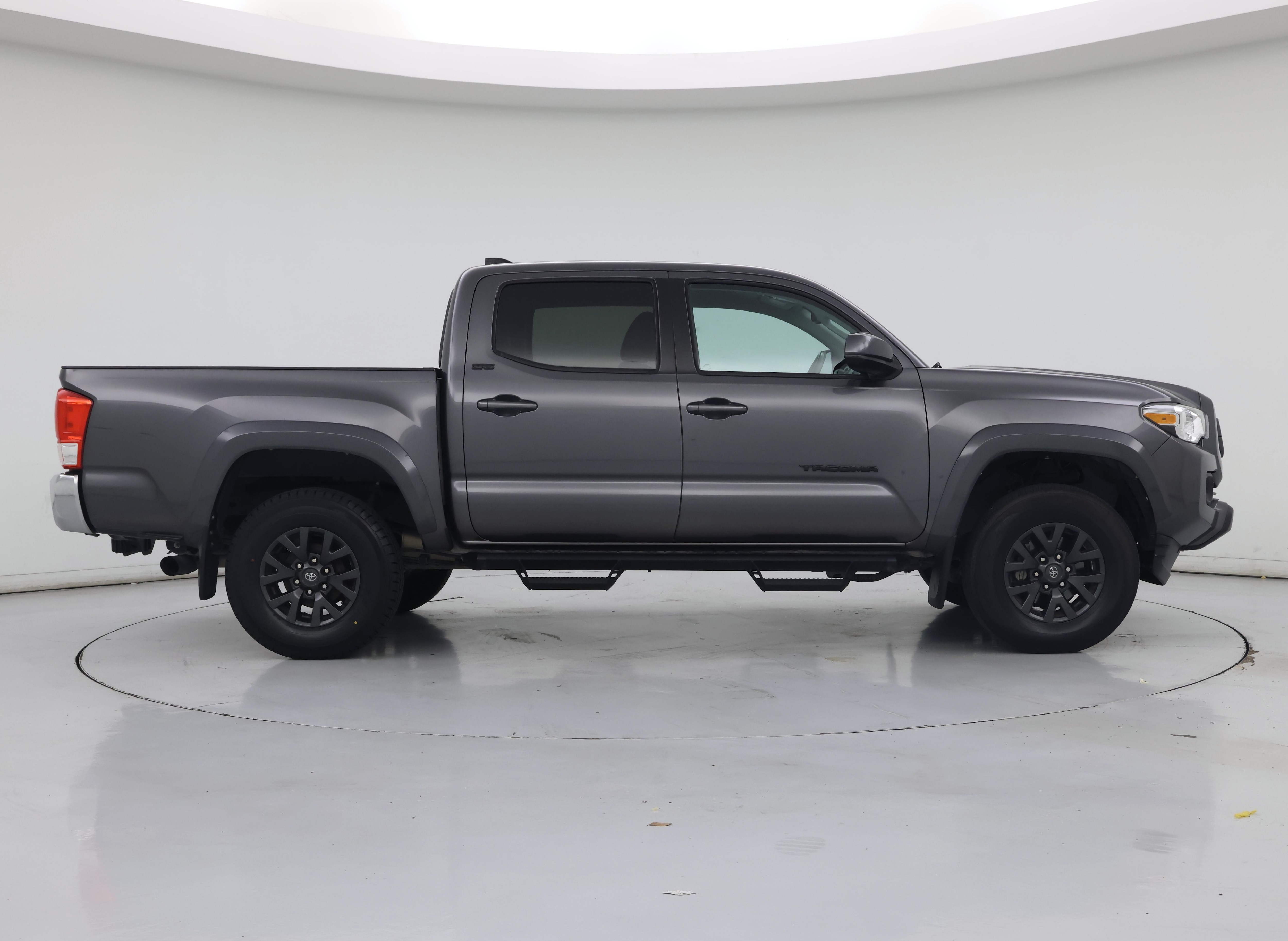 Thumbnail: 2021 Toyota Tacoma - 7