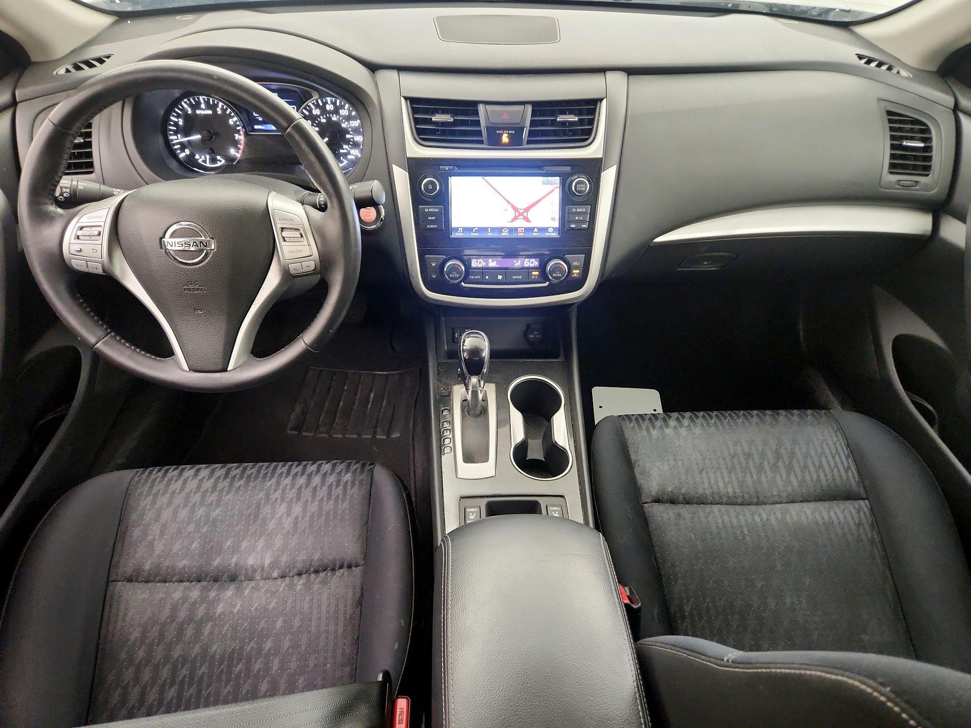 Thumbnail: 2018 Nissan Altima - 9