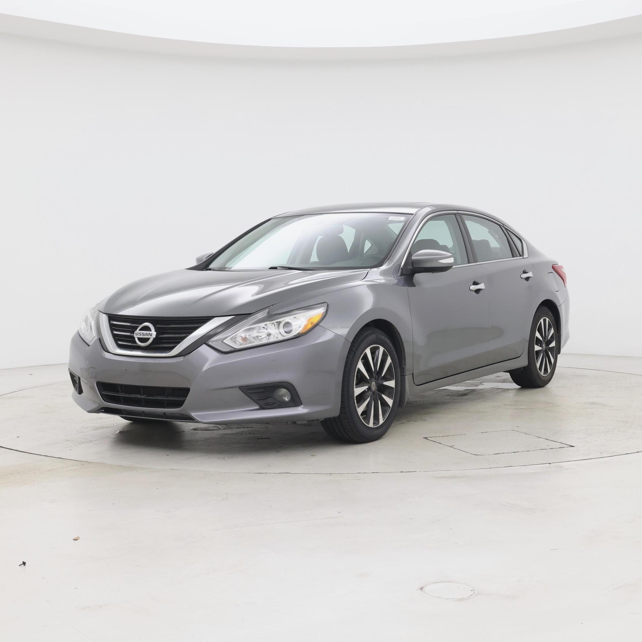 Thumbnail: 2018 Nissan Altima - 4