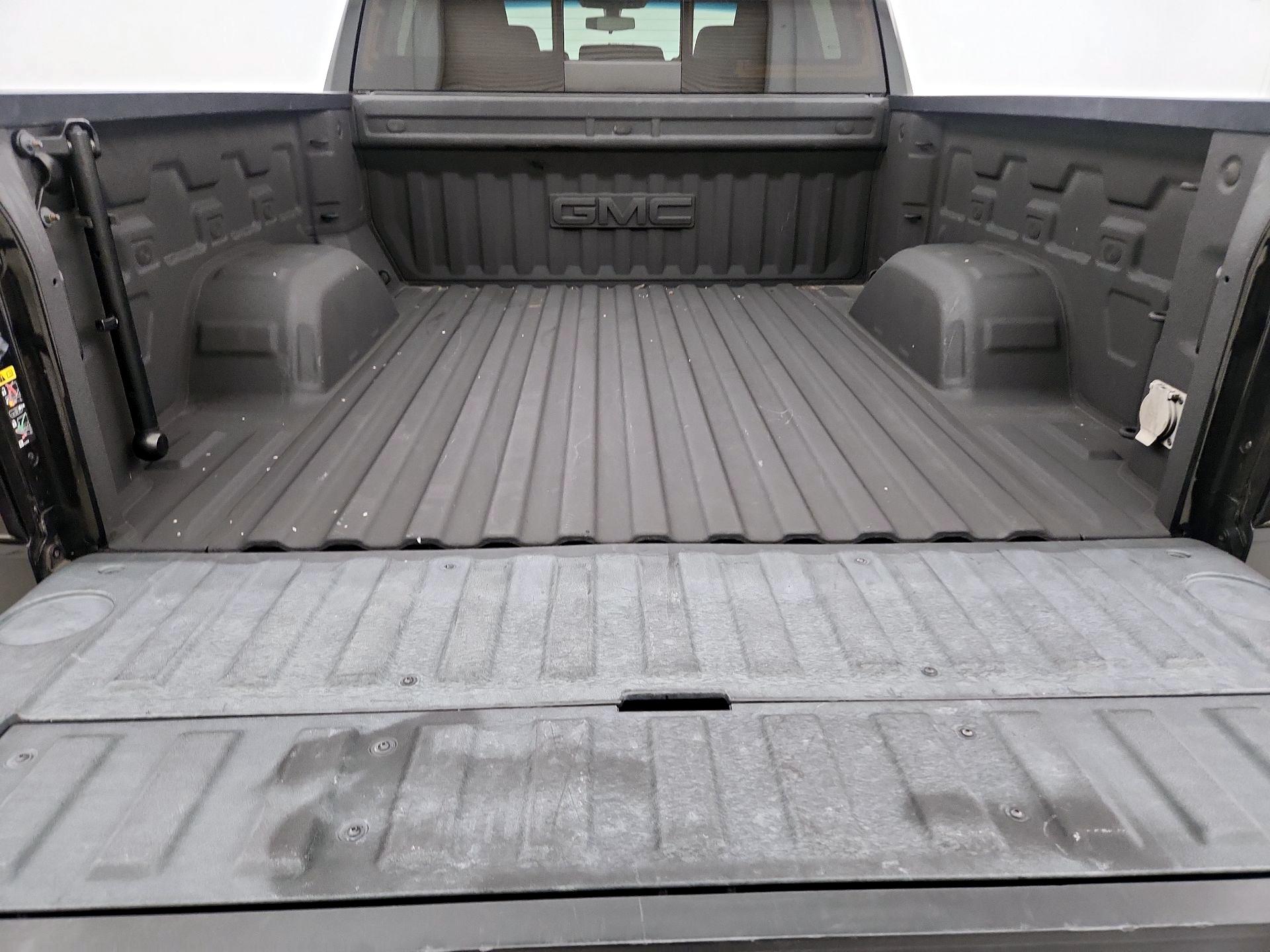 Thumbnail: 2022 GMC Sierra 1500 - 18