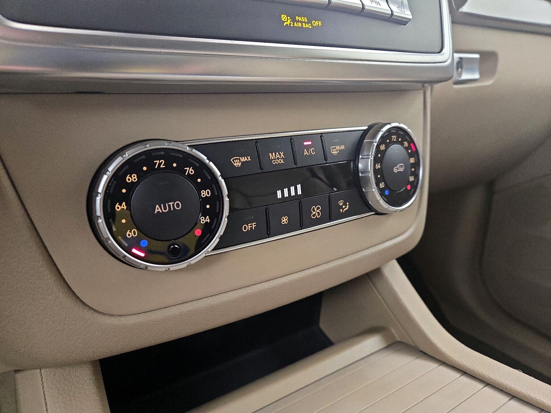 Thumbnail: 2015 Mercedes-Benz M-Class - 17