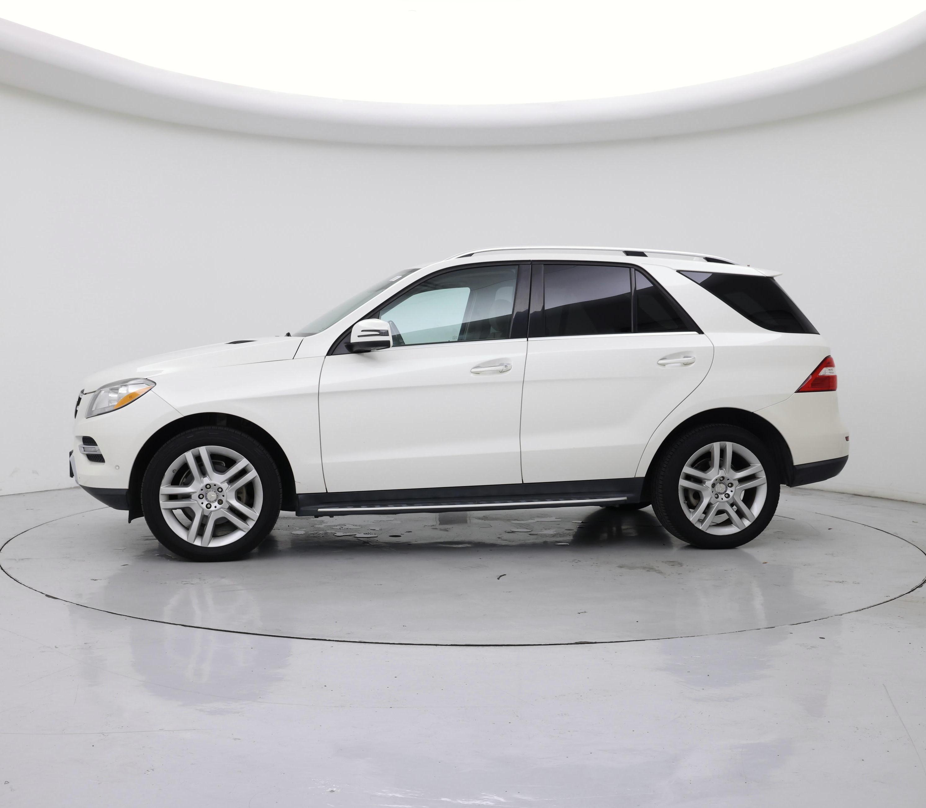 Thumbnail: 2015 Mercedes-Benz M-Class - 3