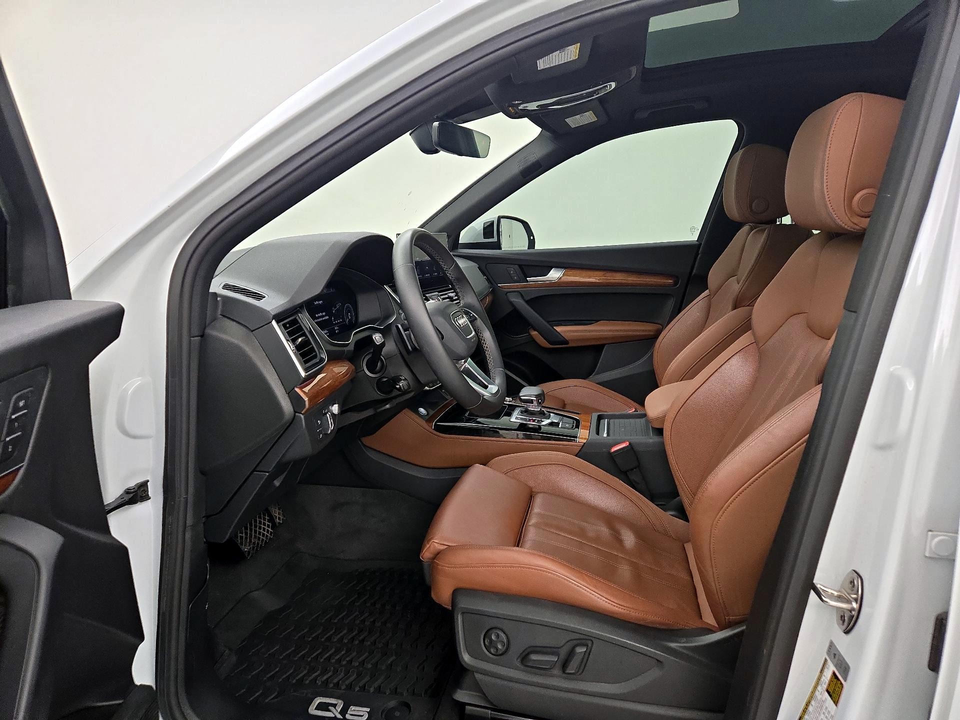Thumbnail: 2023 Audi Q5 - 11
