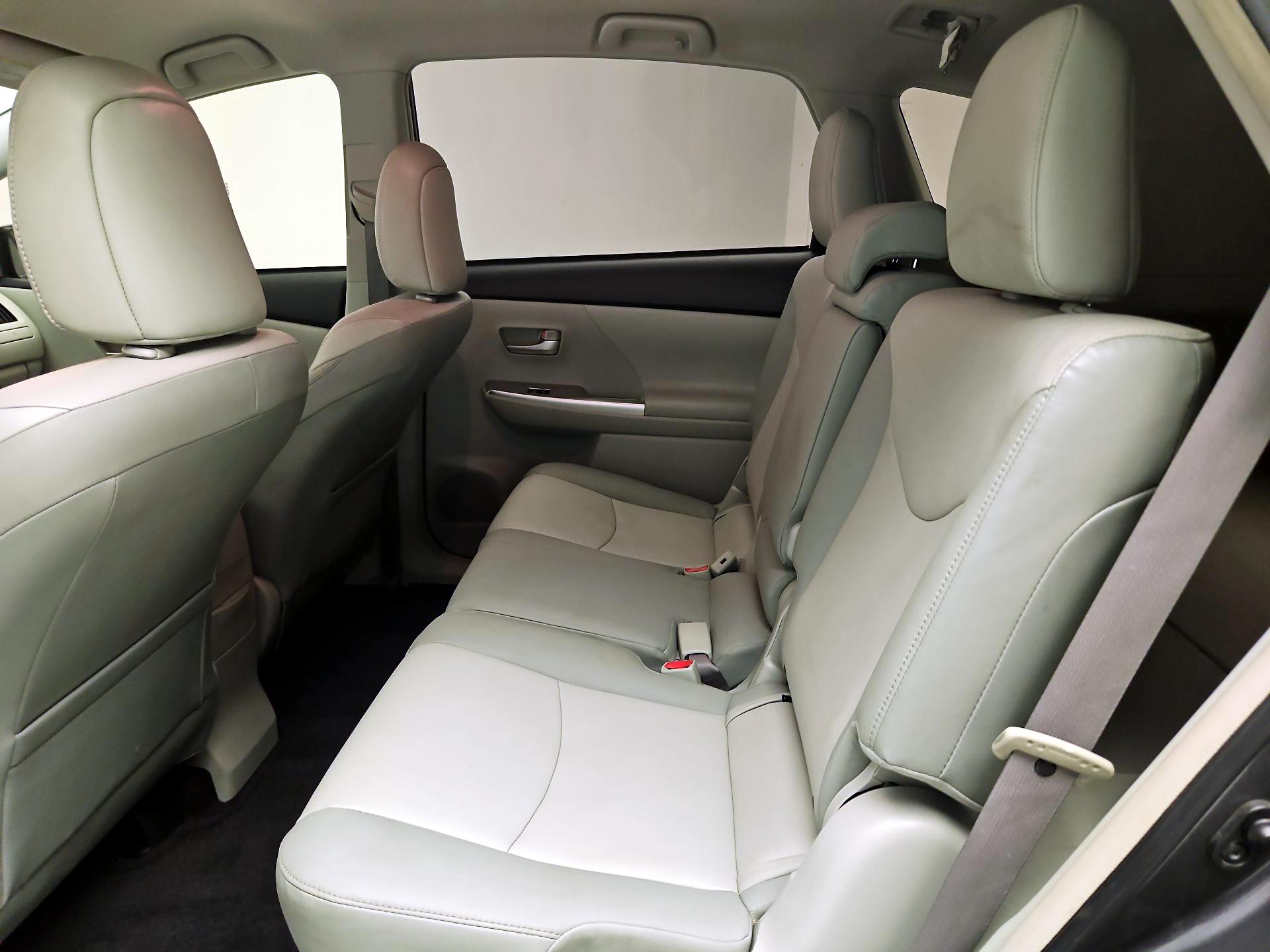 Thumbnail: 2014 Toyota Prius v - 19
