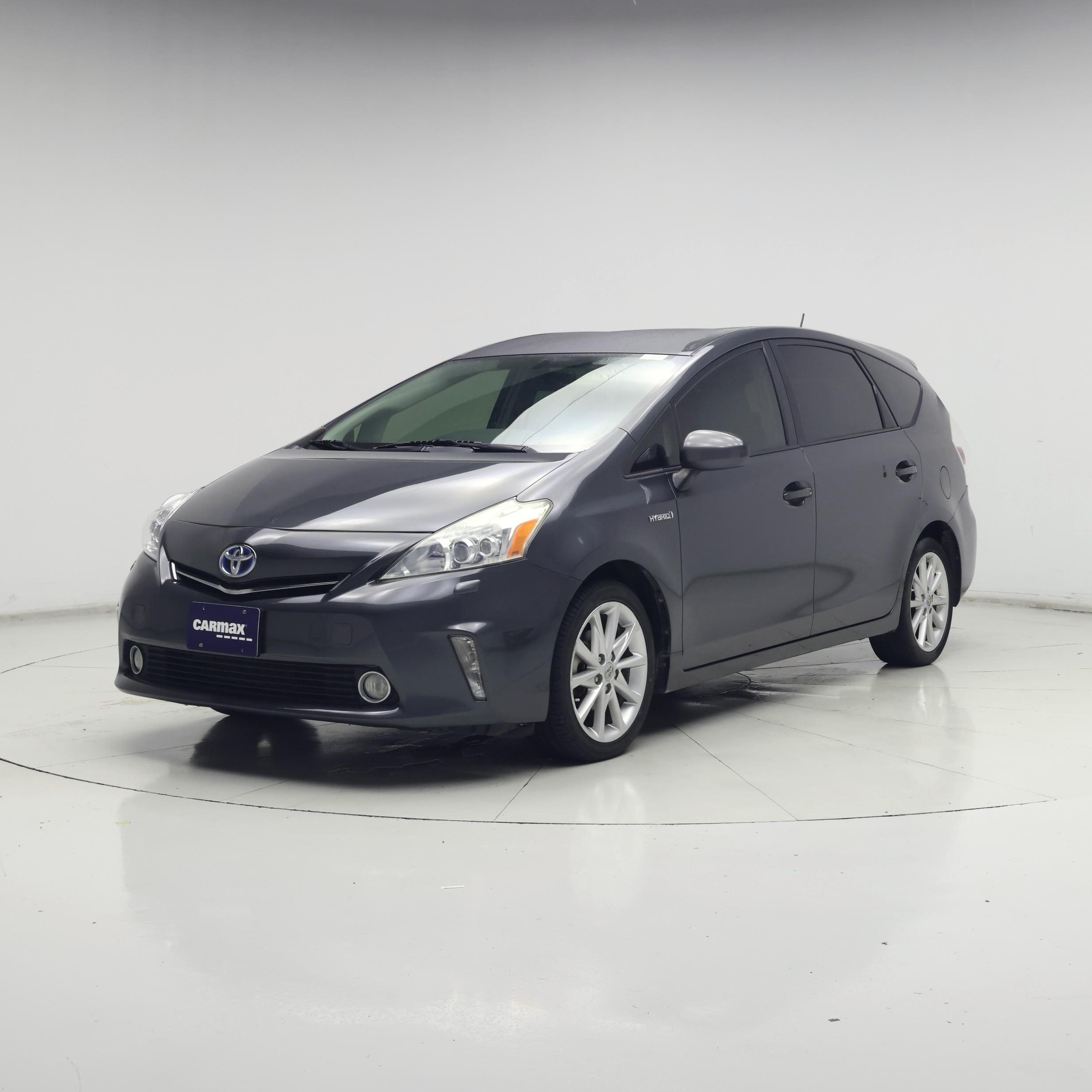 Thumbnail: 2014 Toyota Prius v - 4