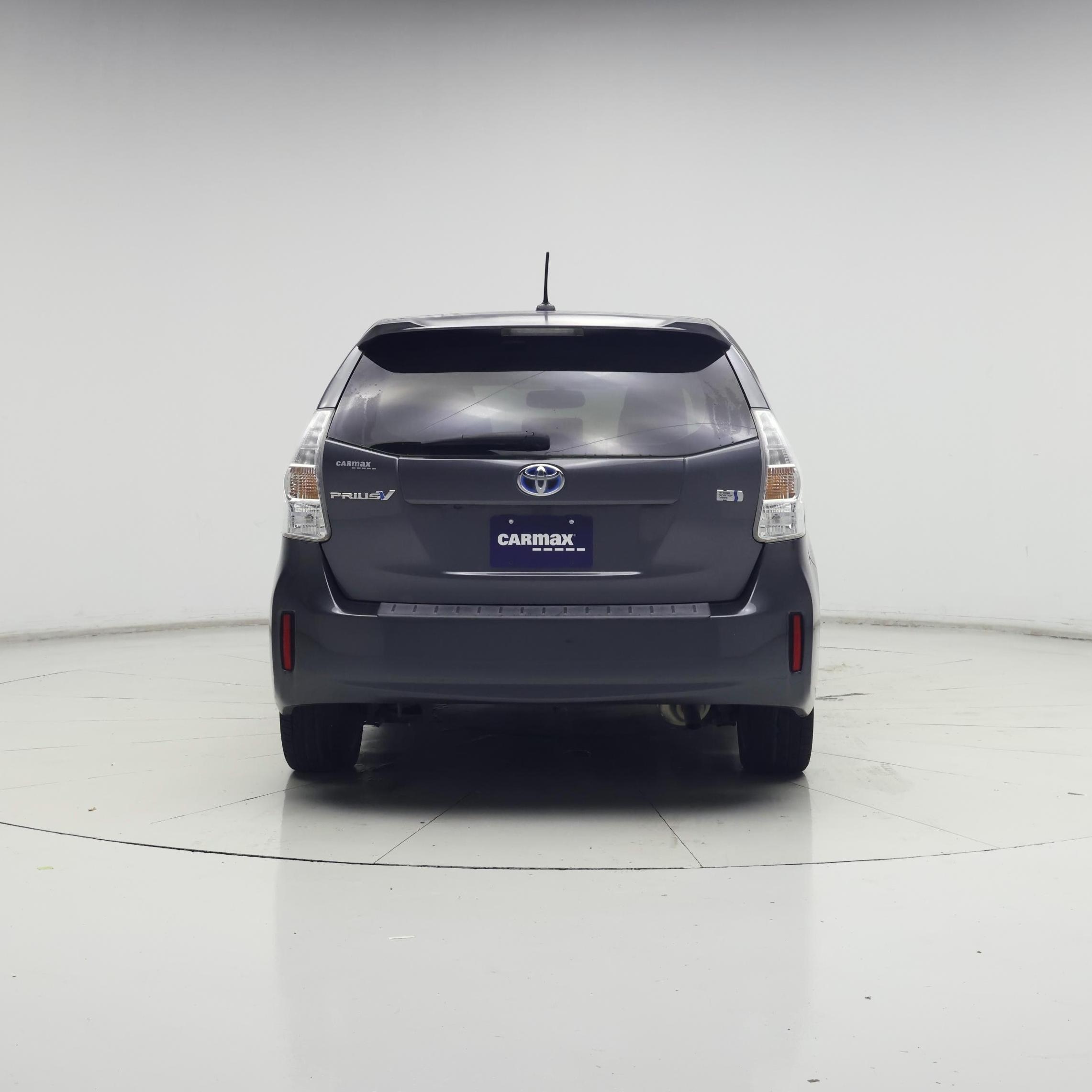 Thumbnail: 2014 Toyota Prius v - 6