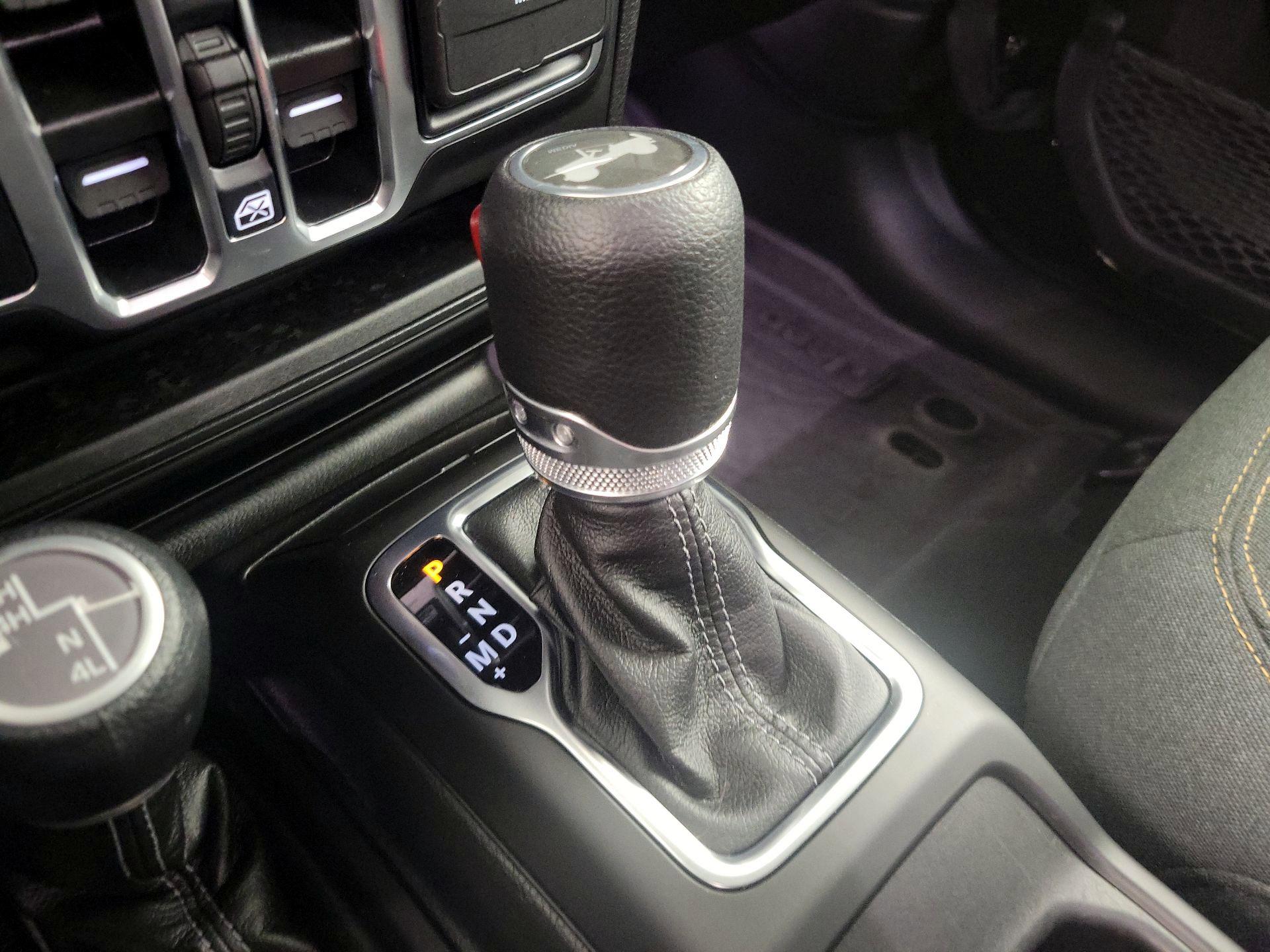 Thumbnail: 2025 Jeep Wrangler - 17