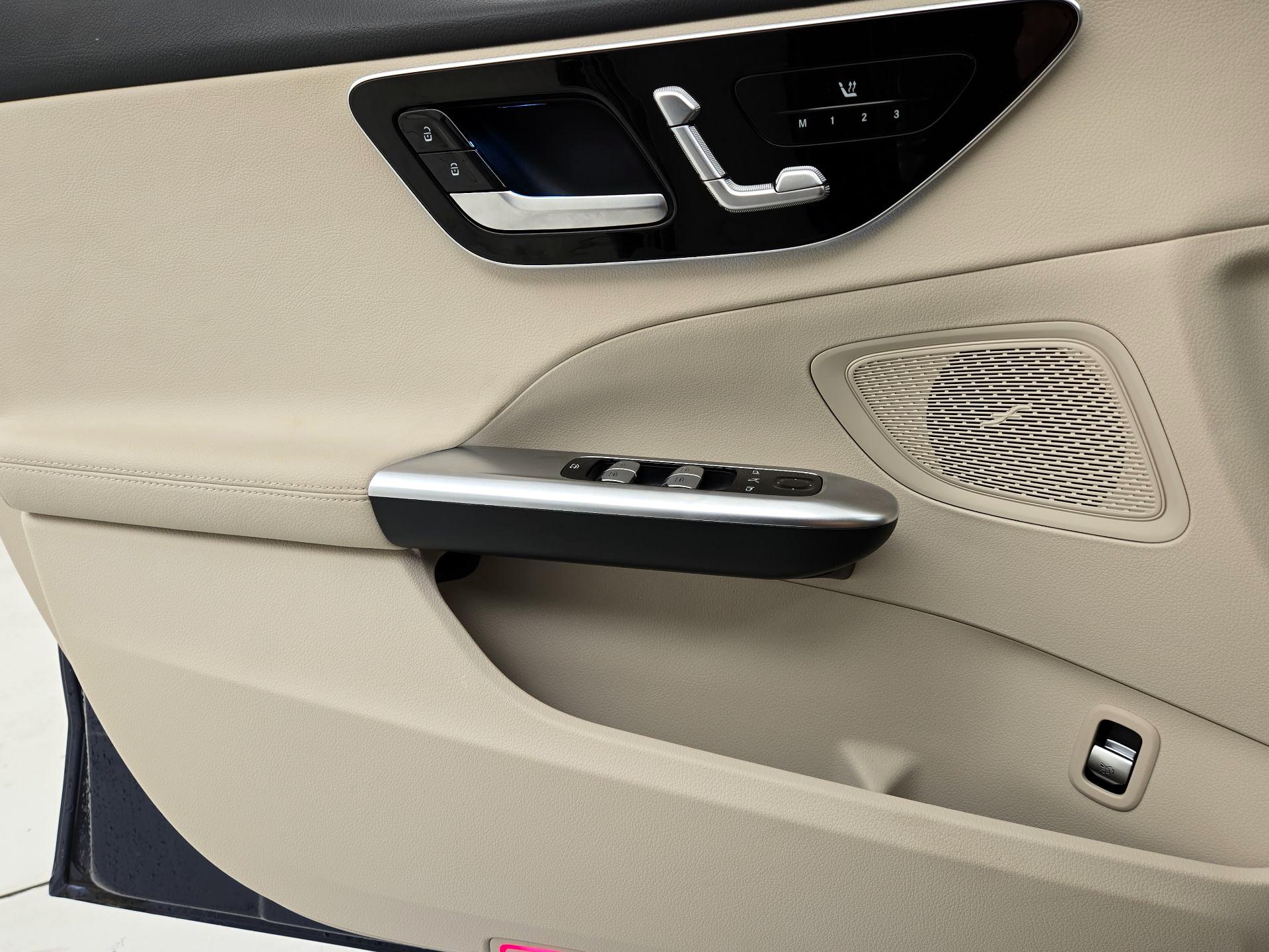 Thumbnail: 2024 Mercedes-Benz C-Class - 12