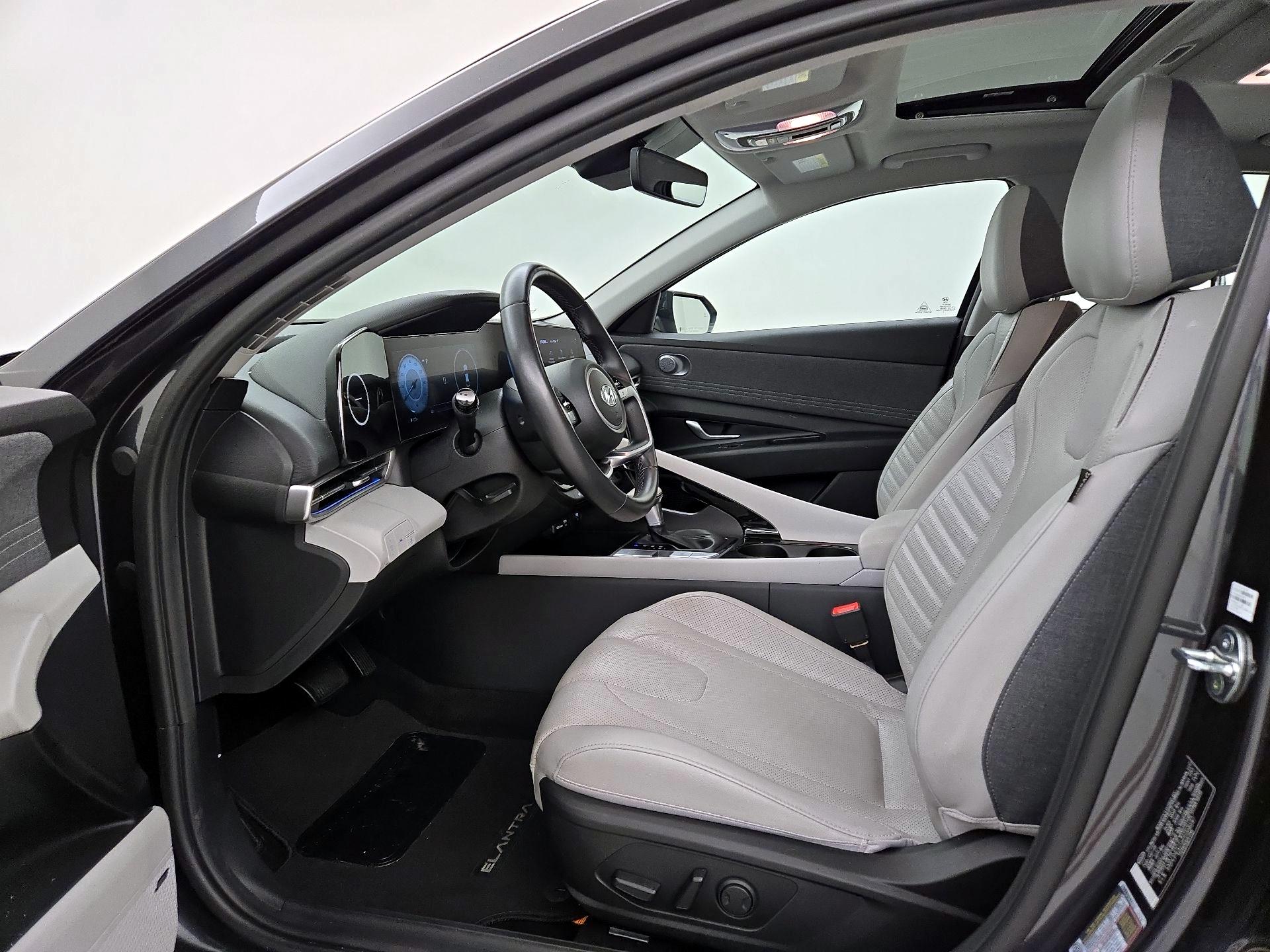 Thumbnail: 2023 Hyundai Elantra - 11