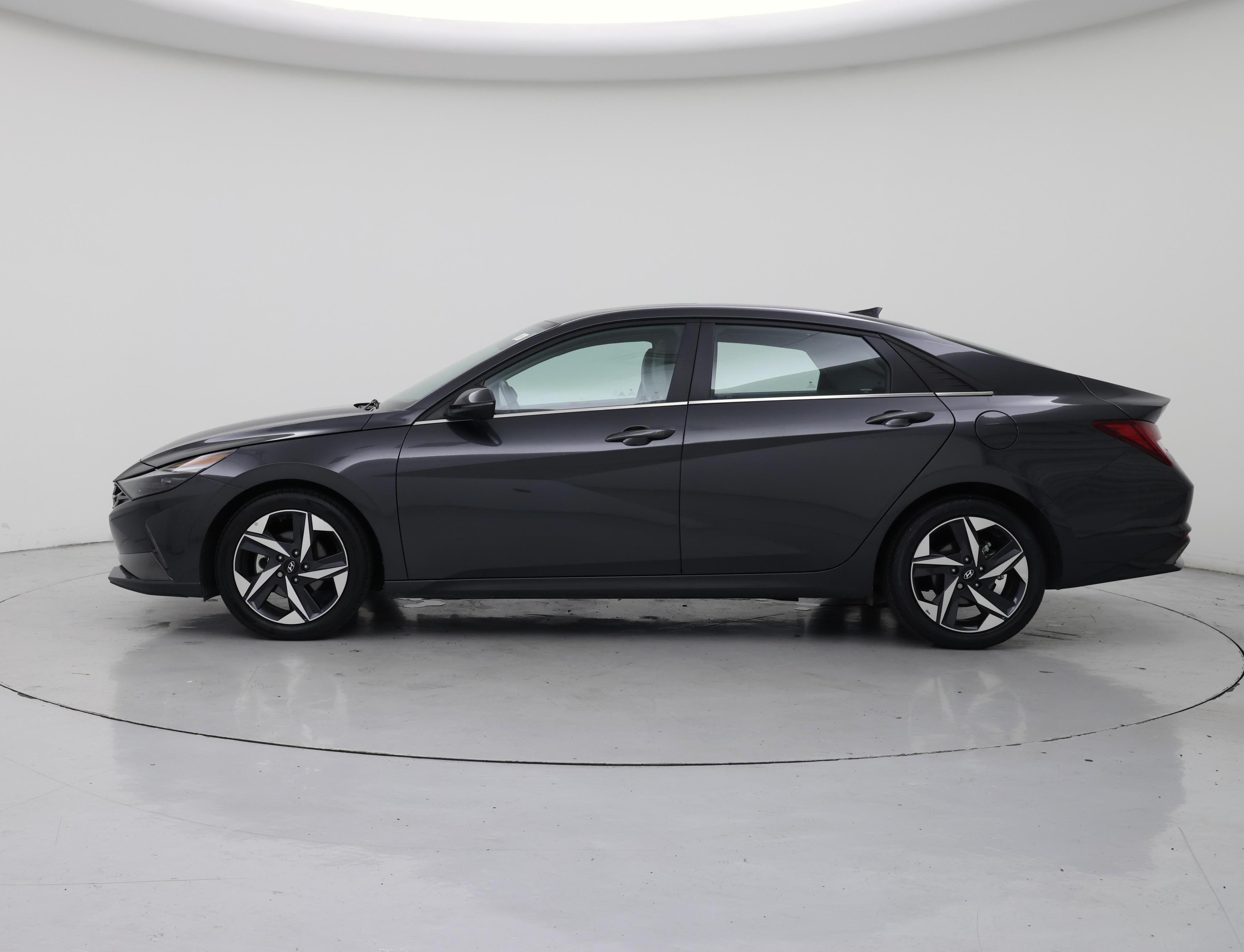 Thumbnail: 2023 Hyundai Elantra - 3