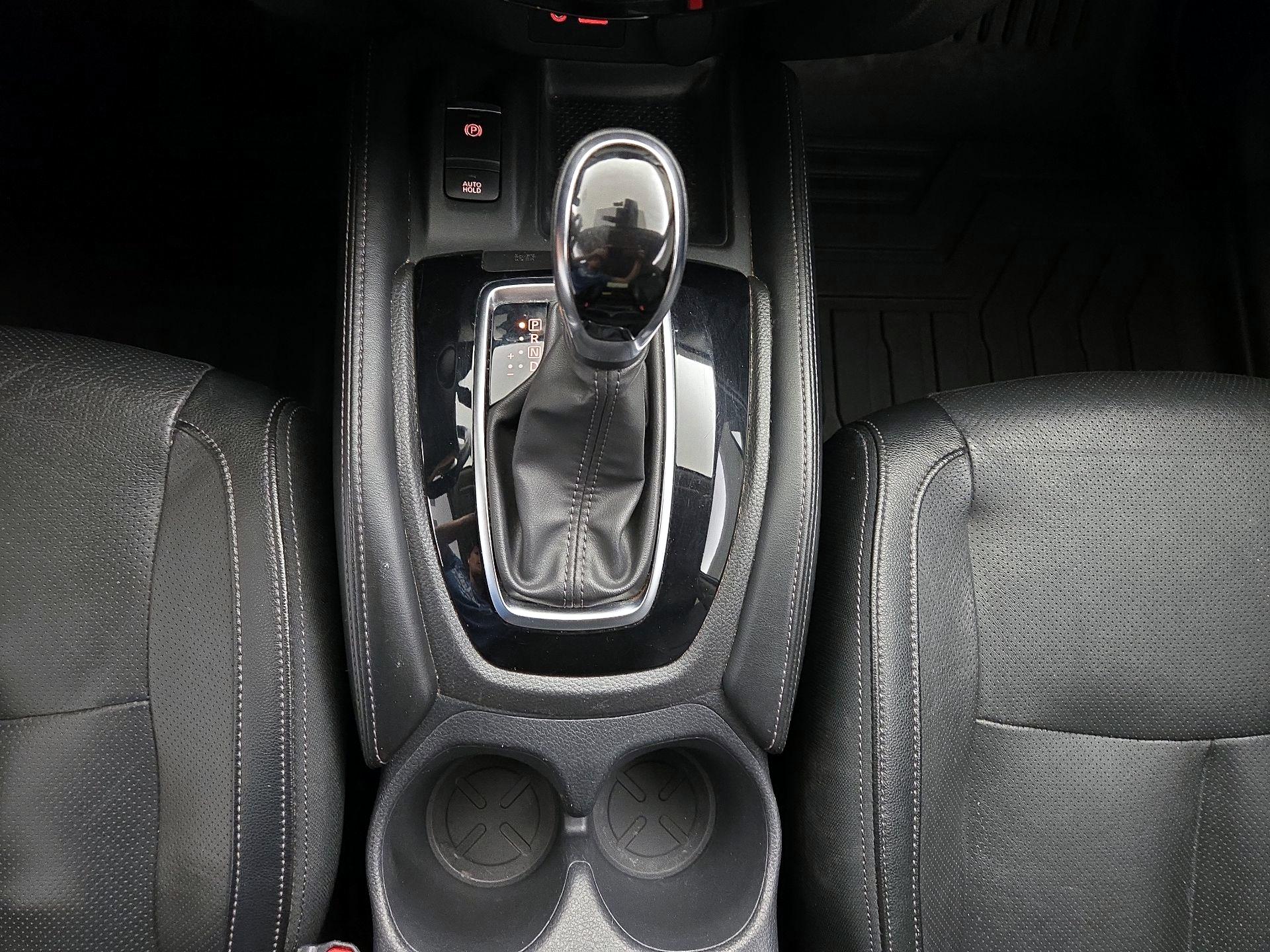 Thumbnail: 2019 Nissan Rogue - 18