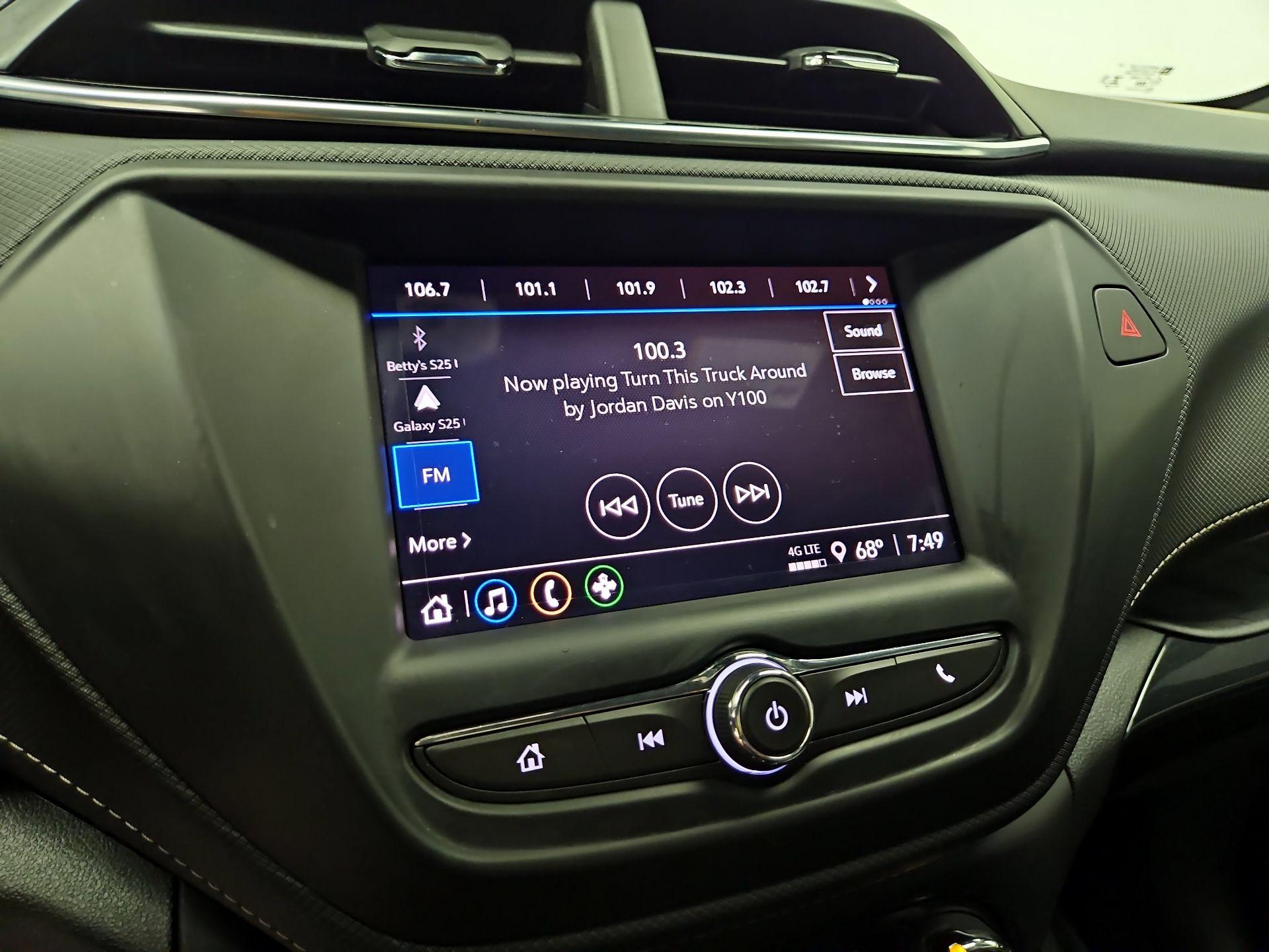 Thumbnail: 2023 Chevrolet TrailBlazer - 15