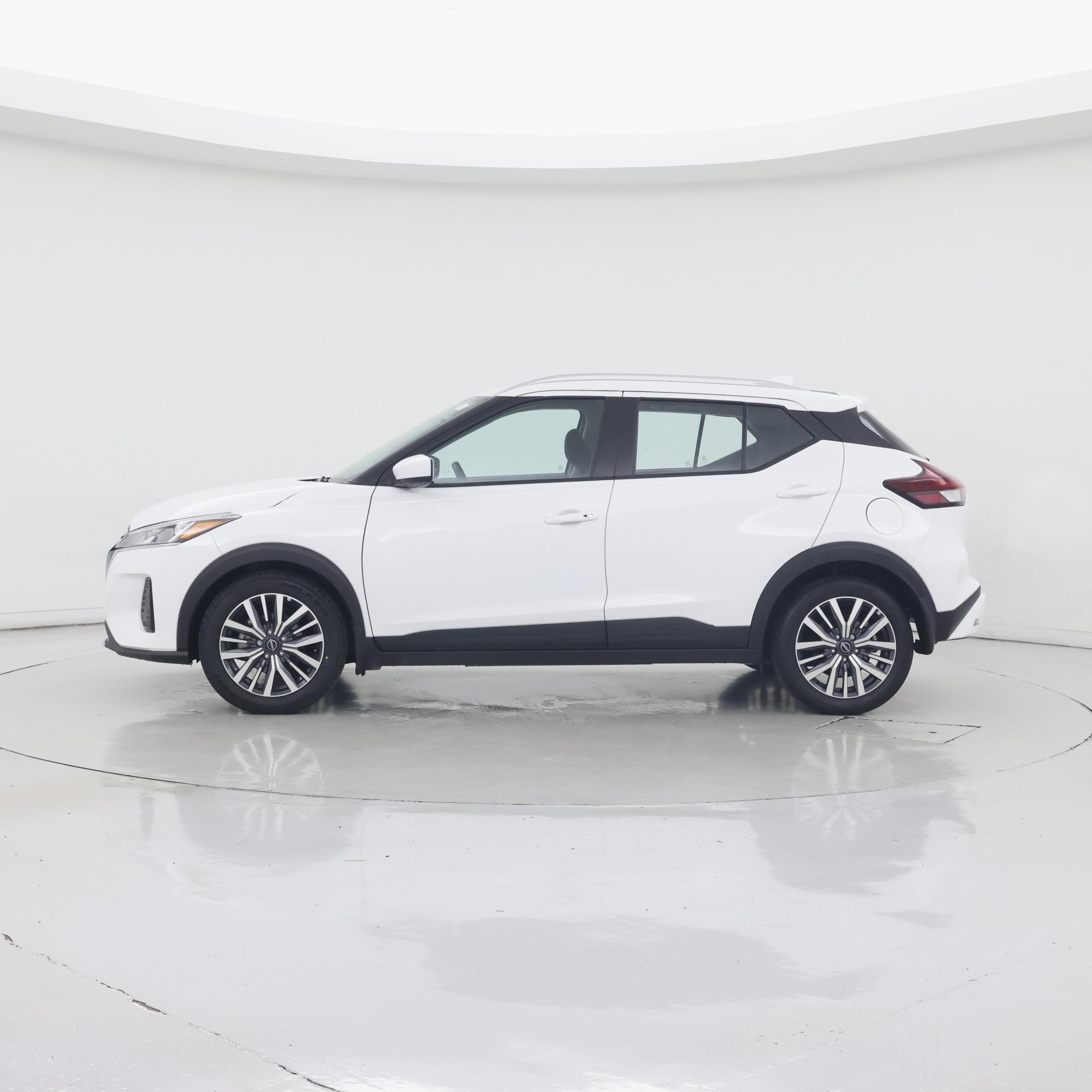 Thumbnail: 2024 Nissan Kicks - 3