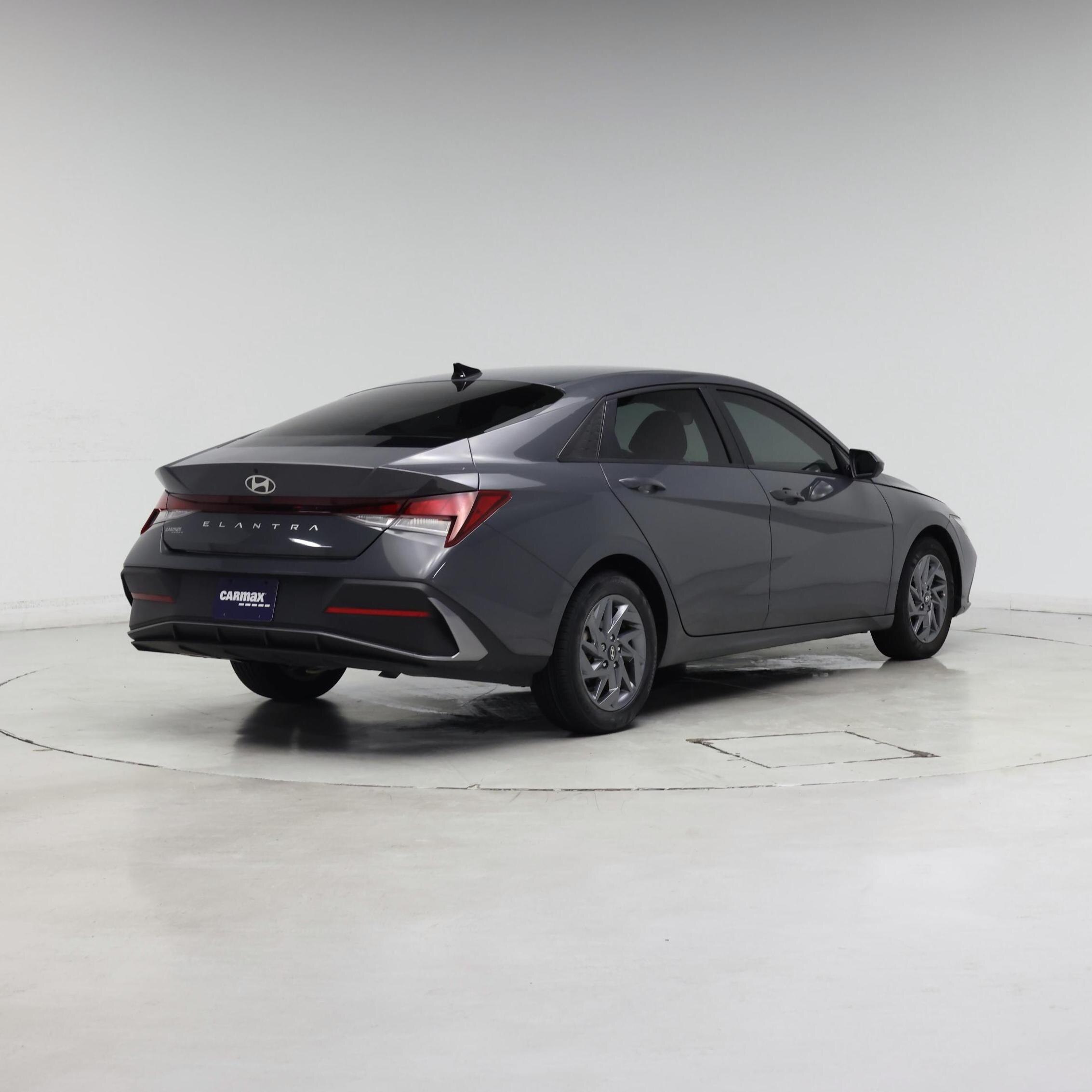 Thumbnail: 2024 Hyundai Elantra - 8