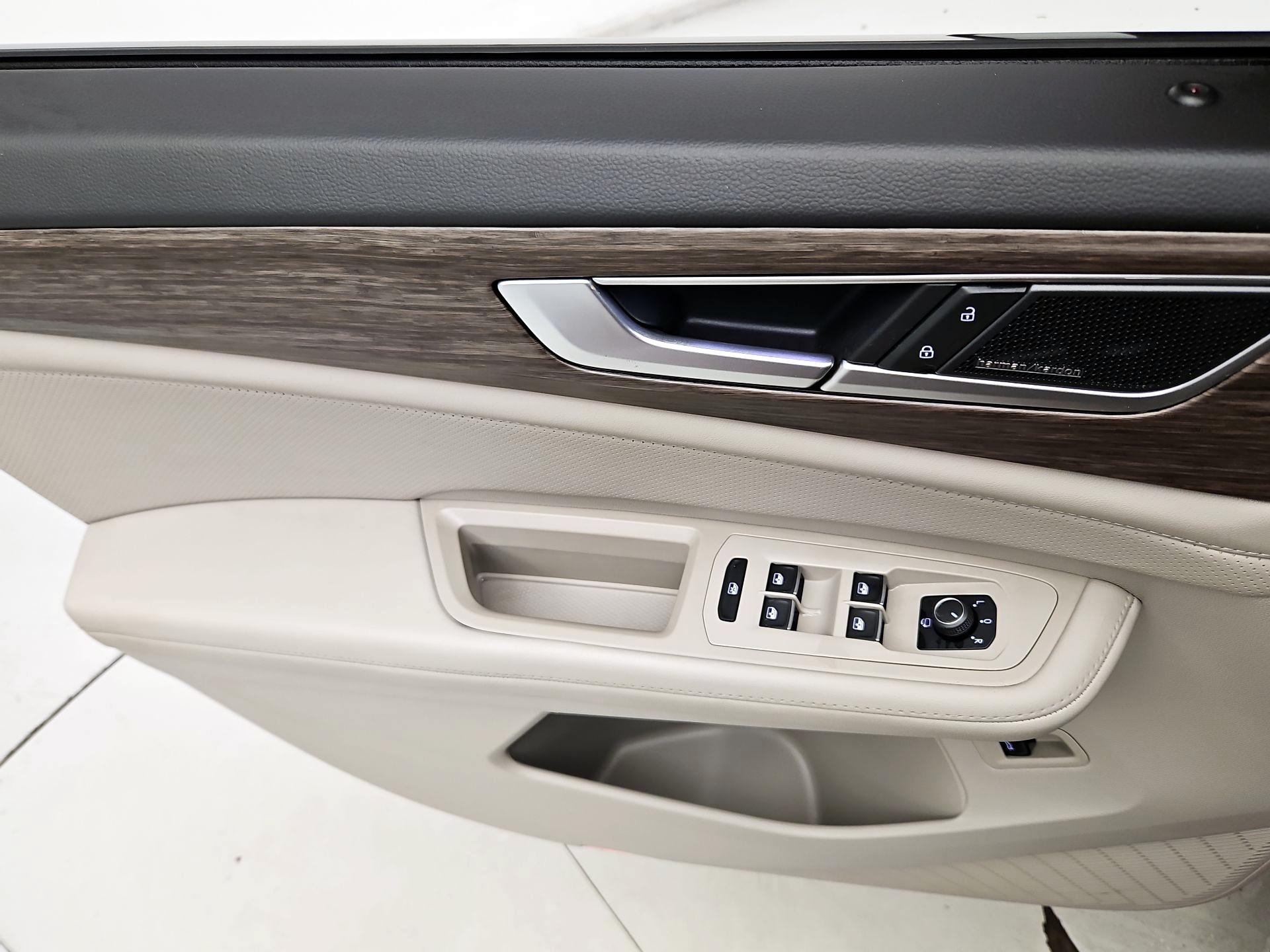 Thumbnail: 2024 Volkswagen Atlas - 12