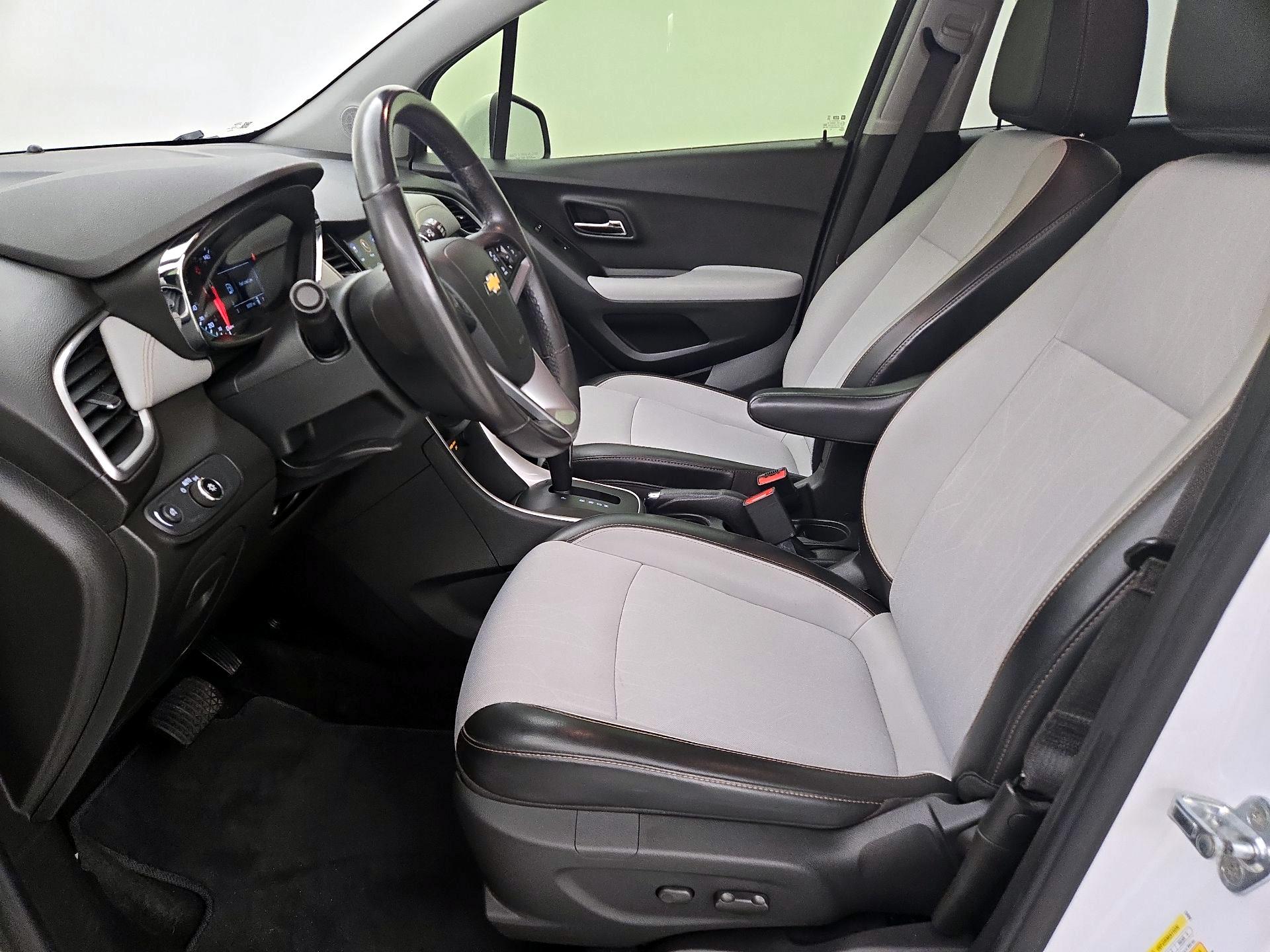 Thumbnail: 2021 Chevrolet Trax - 11