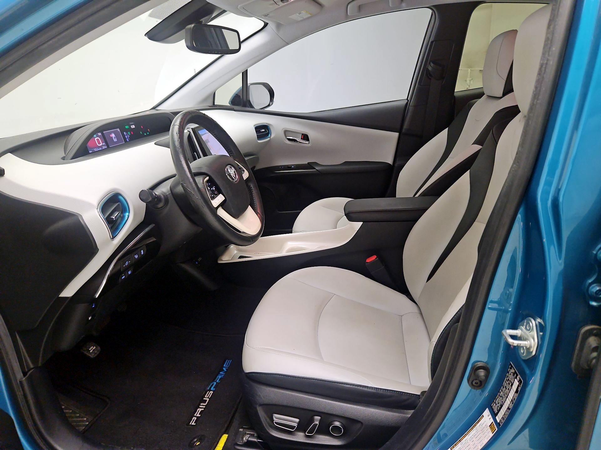 Thumbnail: 2017 Toyota Prius Prime - 11