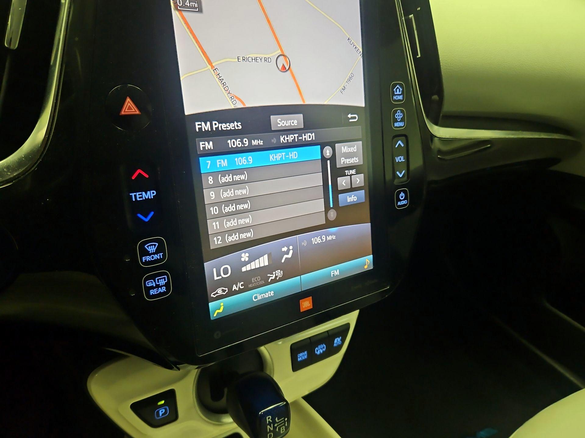 Thumbnail: 2017 Toyota Prius Prime - 16