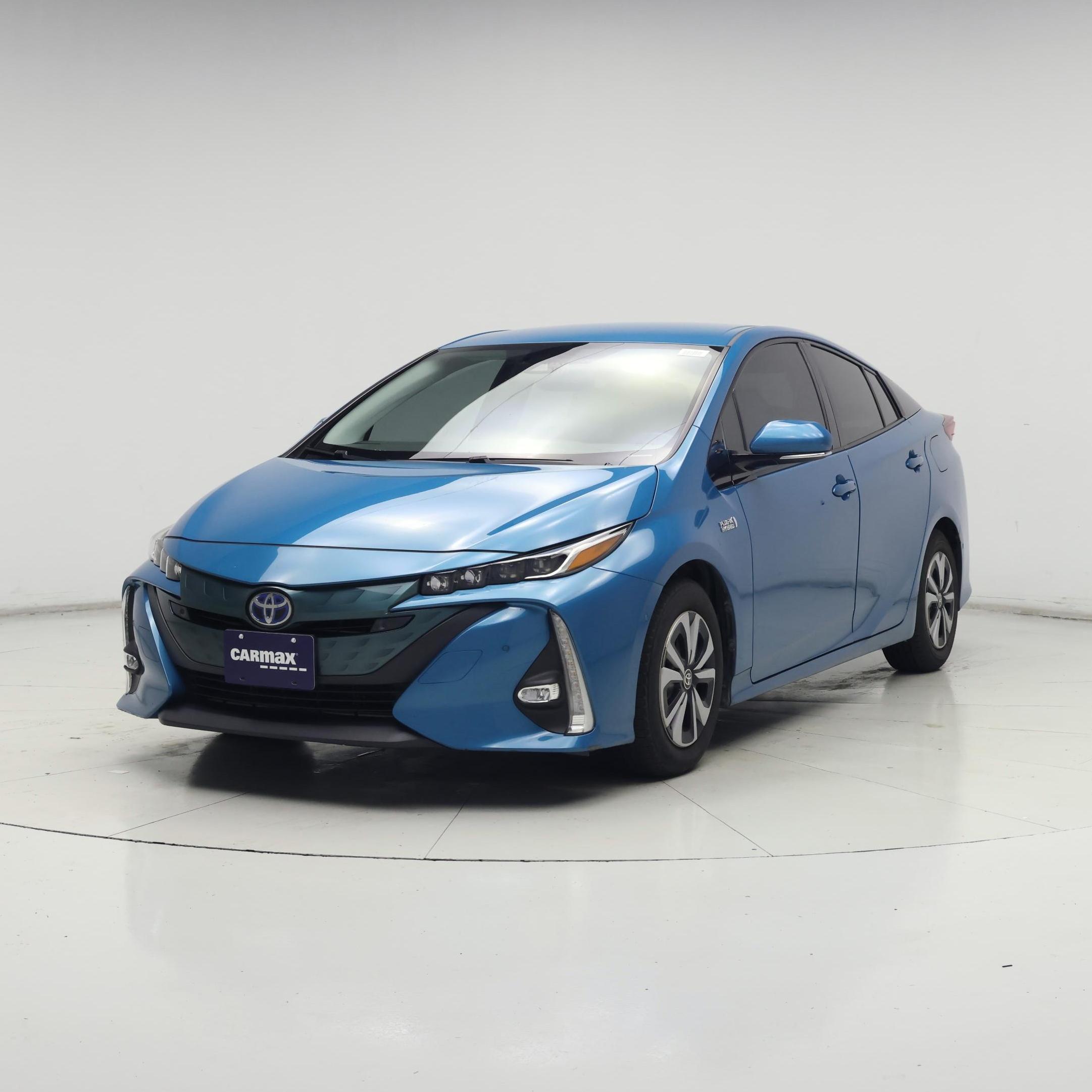 Thumbnail: 2017 Toyota Prius Prime - 4