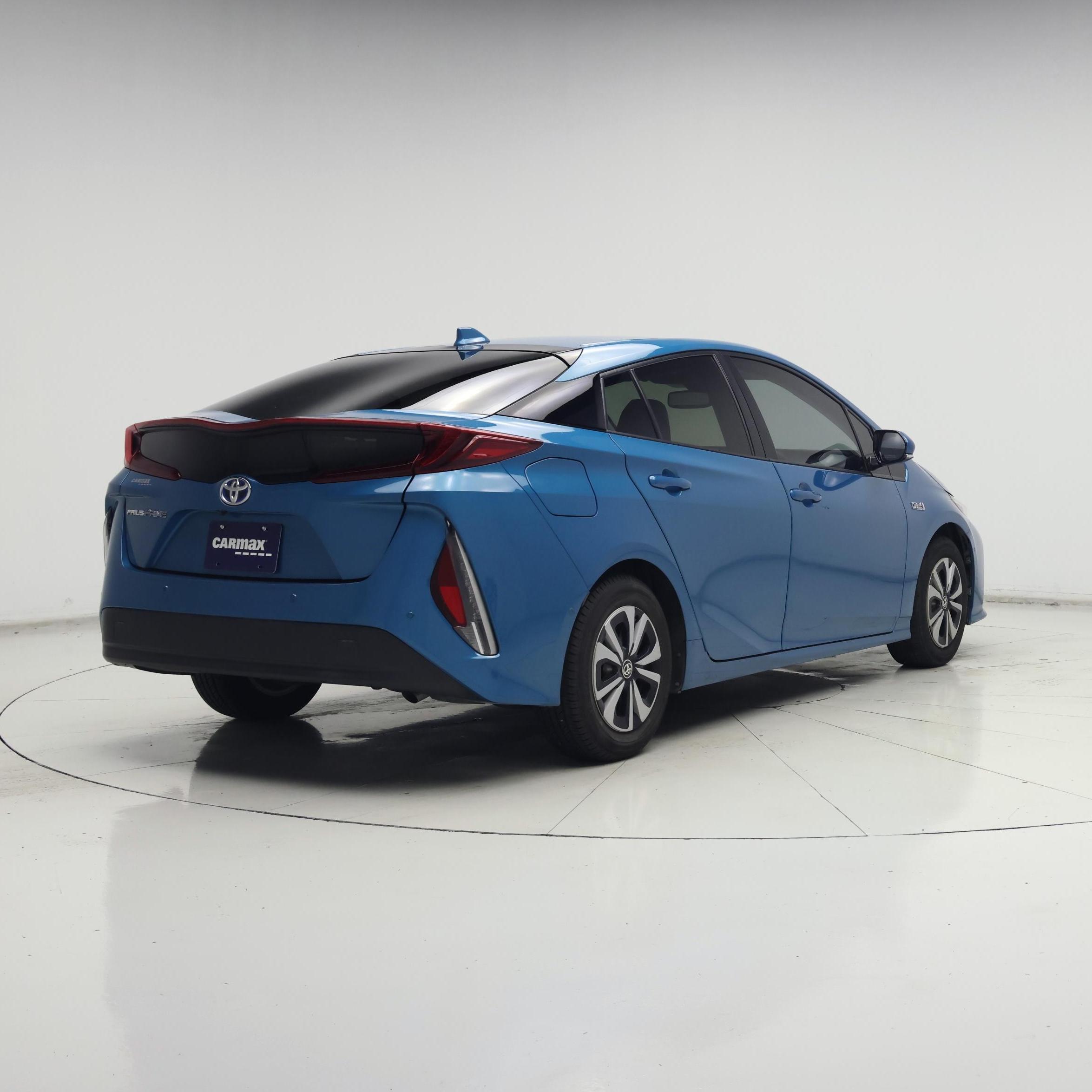 Thumbnail: 2017 Toyota Prius Prime - 8
