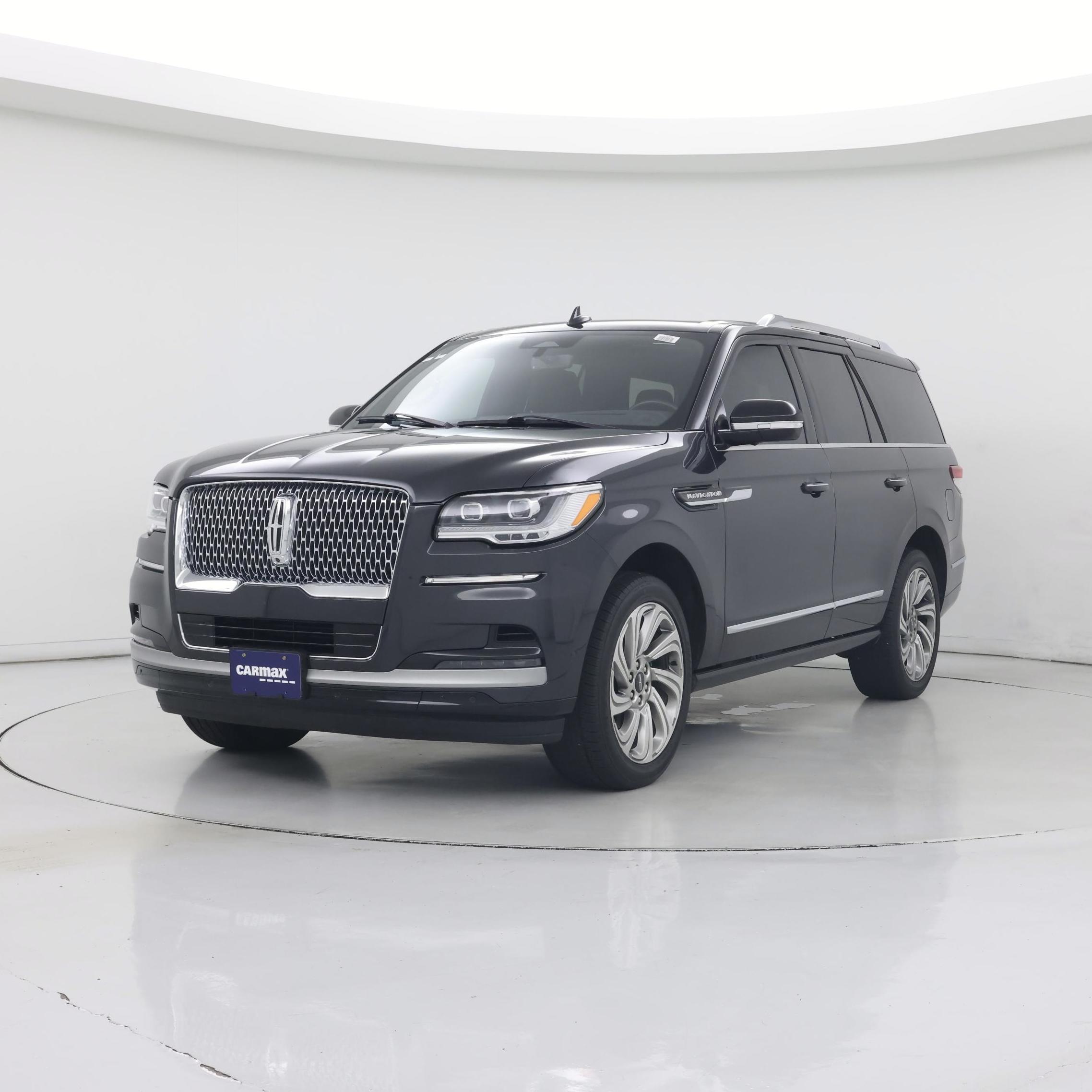 Thumbnail: 2023 Lincoln Navigator - 4