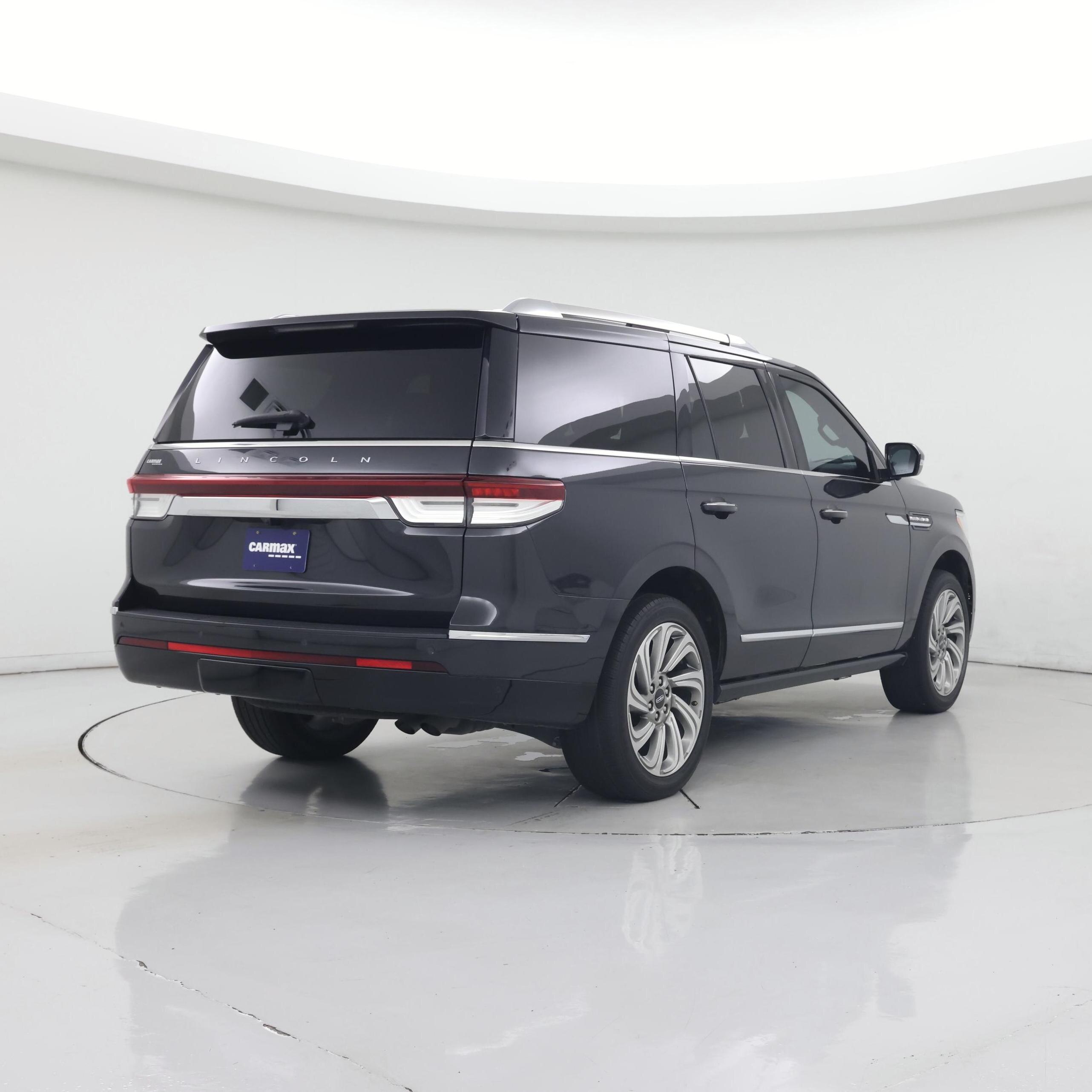 Thumbnail: 2023 Lincoln Navigator - 8