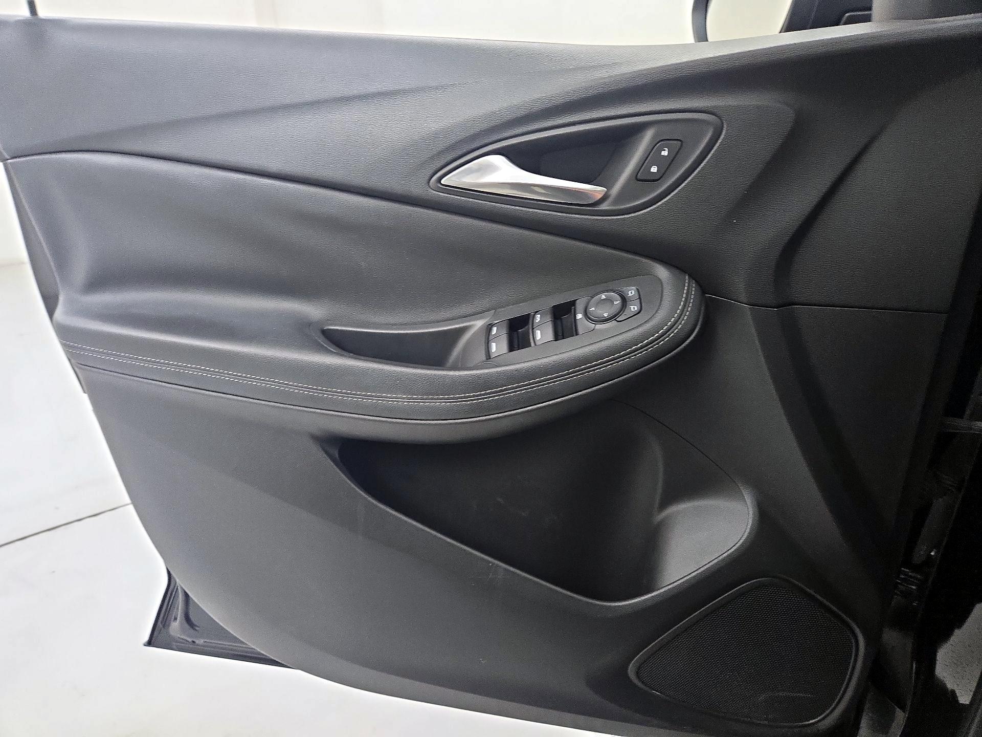 Thumbnail: 2020 Buick Encore GX - 12