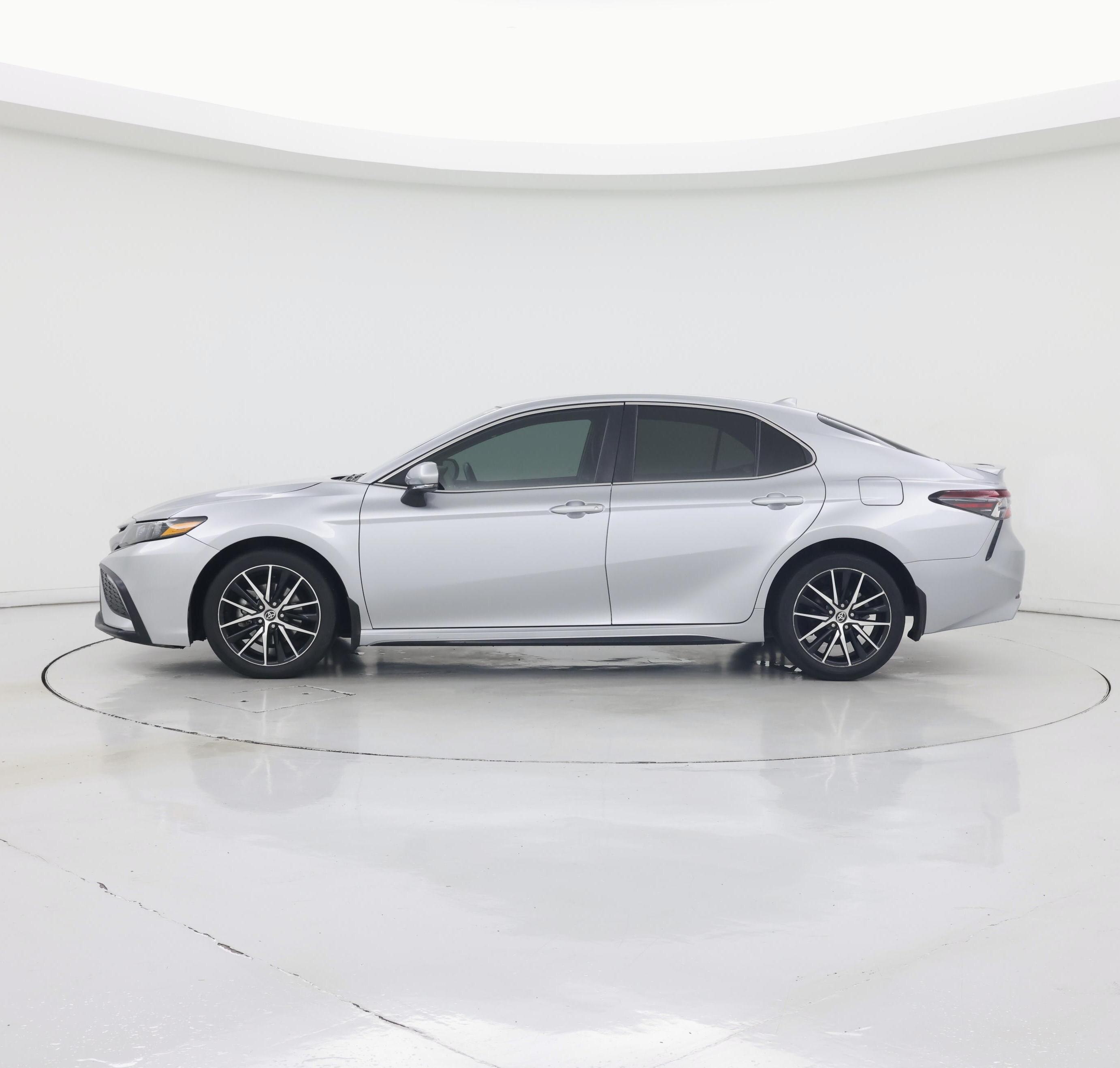 Thumbnail: 2024 Toyota Camry - 3