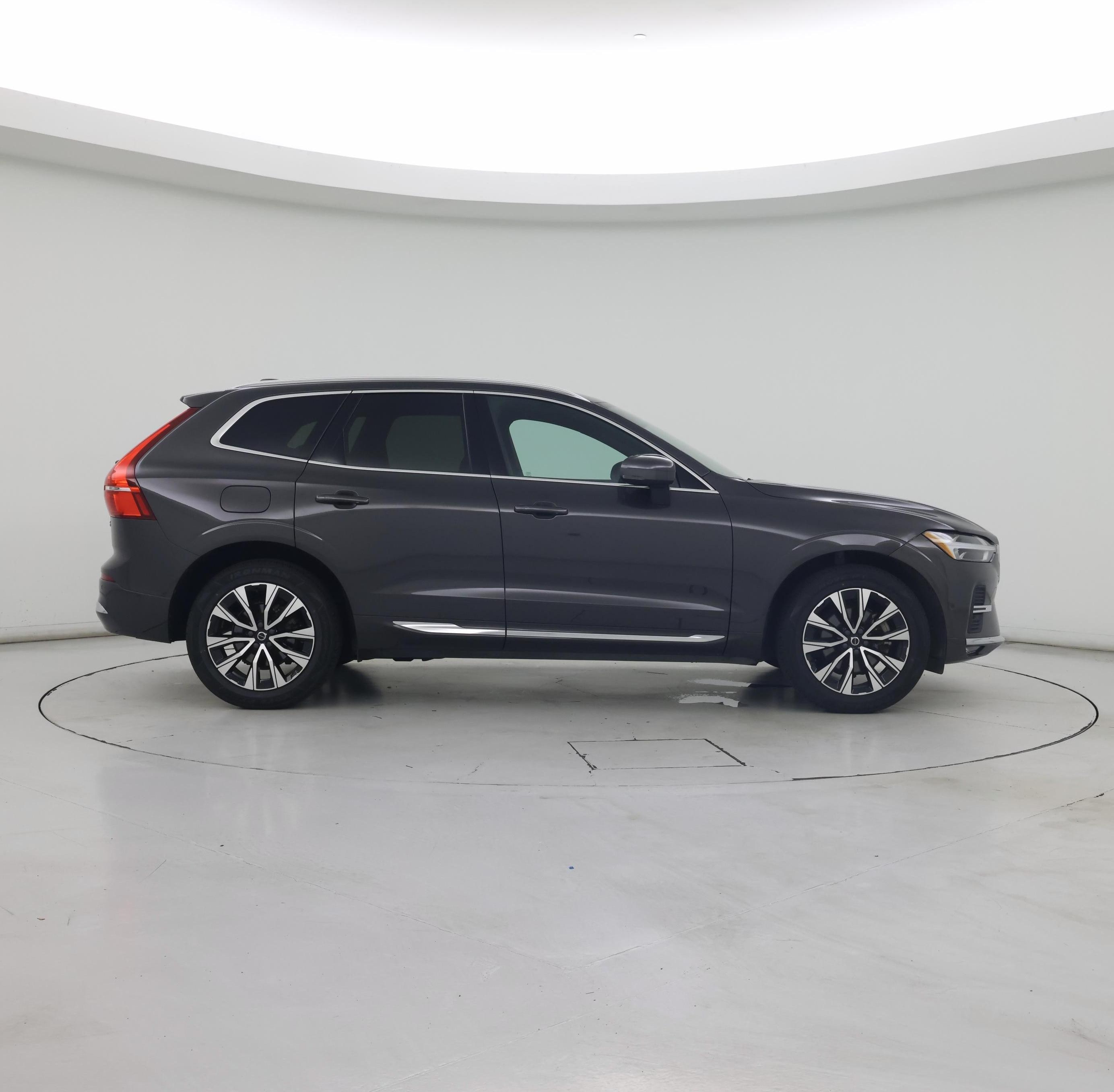 Thumbnail: 2023 Volvo XC60 - 7