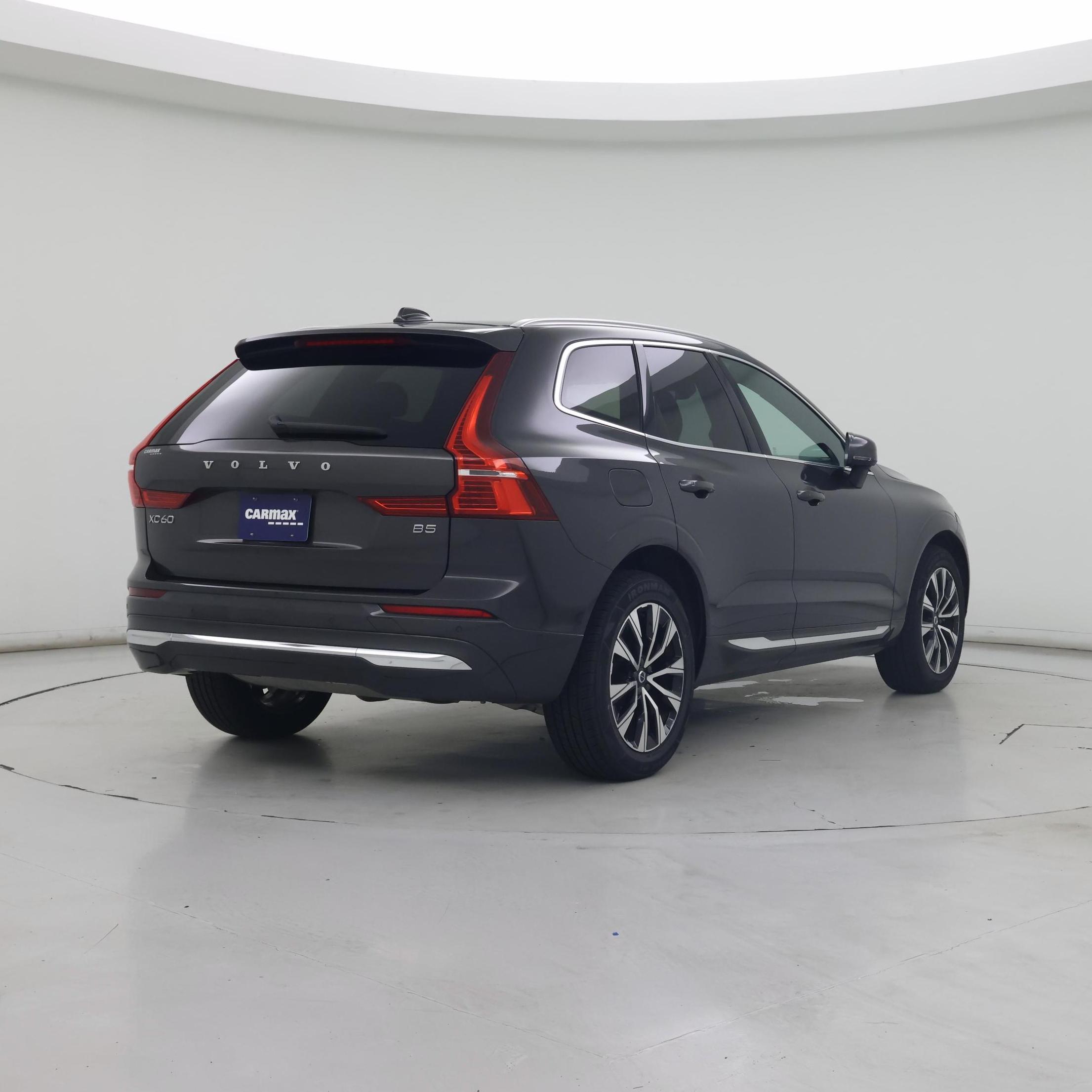 Thumbnail: 2023 Volvo XC60 - 8