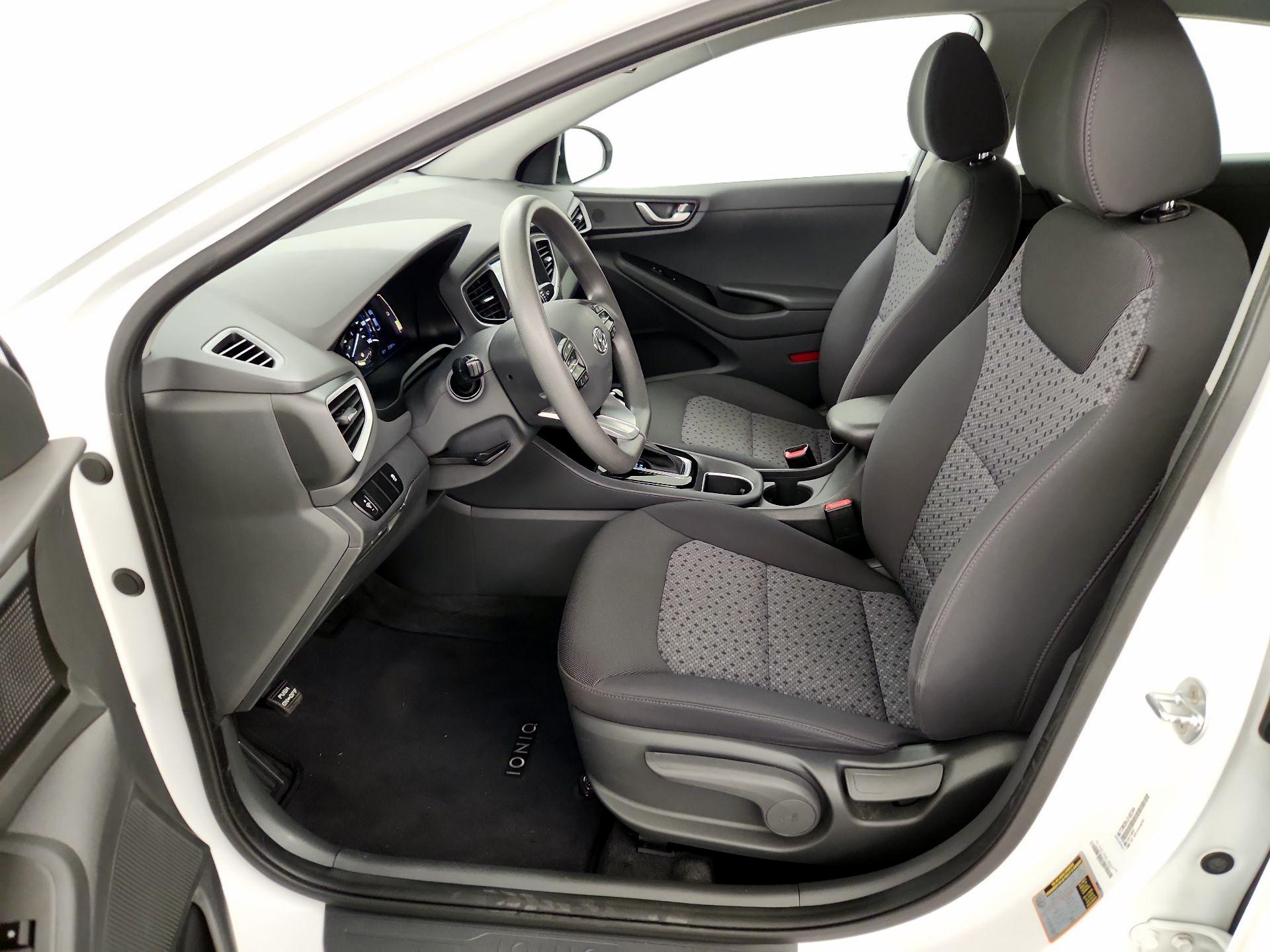 Thumbnail: 2019 Hyundai Ioniq - 11
