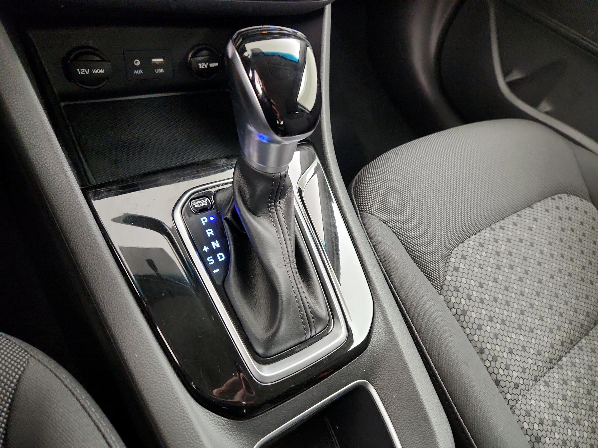 Thumbnail: 2019 Hyundai Ioniq - 17