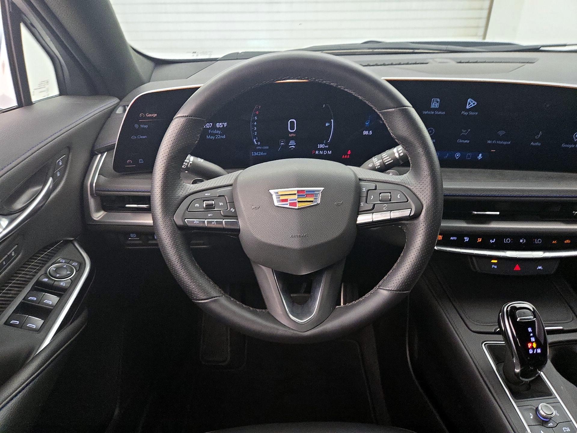 Thumbnail: 2025 Cadillac XT4 - 10