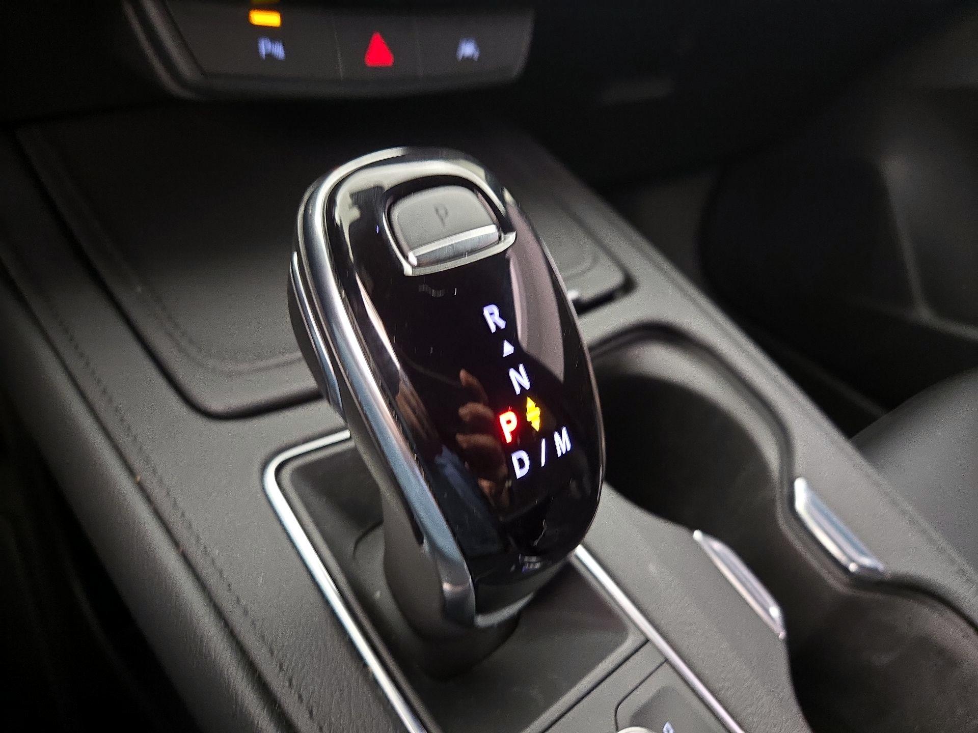 Thumbnail: 2025 Cadillac XT4 - 17