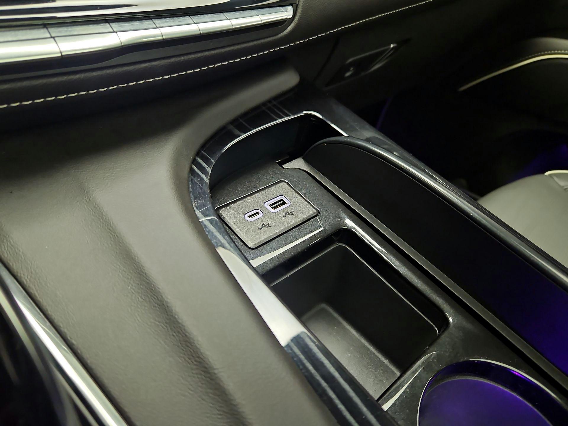Thumbnail: 2024 Cadillac Escalade - 19