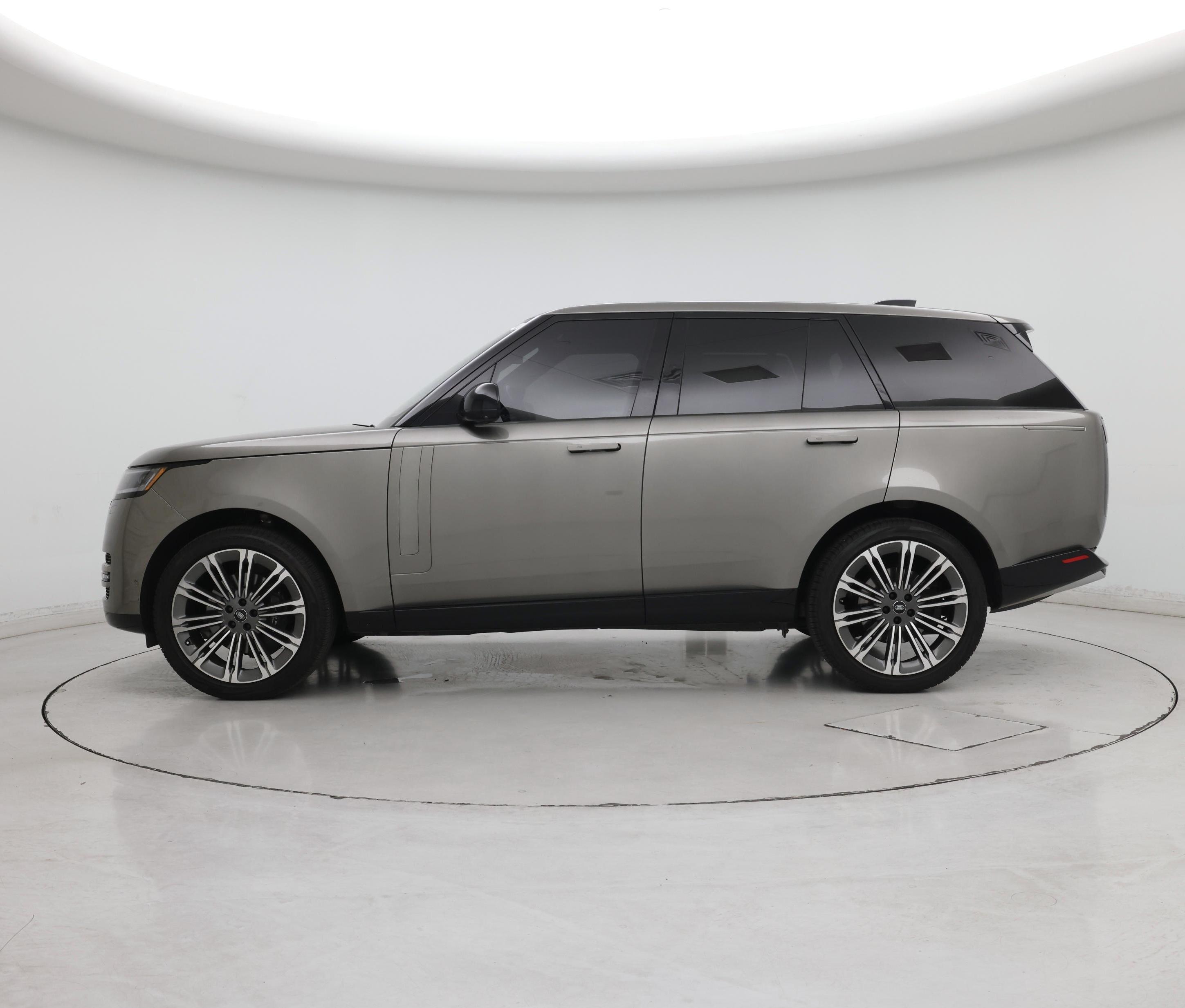 Thumbnail: 2023 Land Rover Range Rover - 3